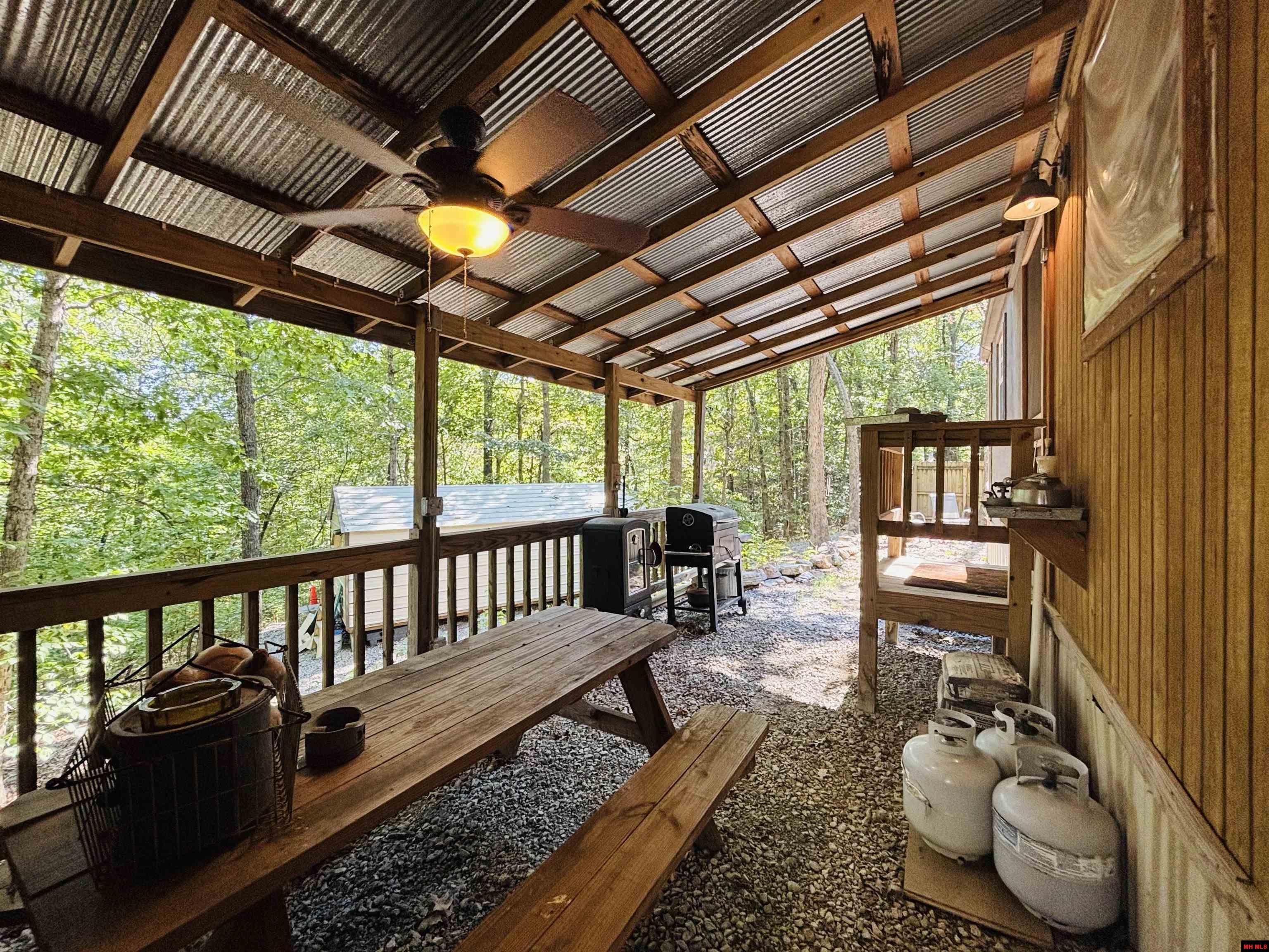 2602 MC 8050 Yellville, AR