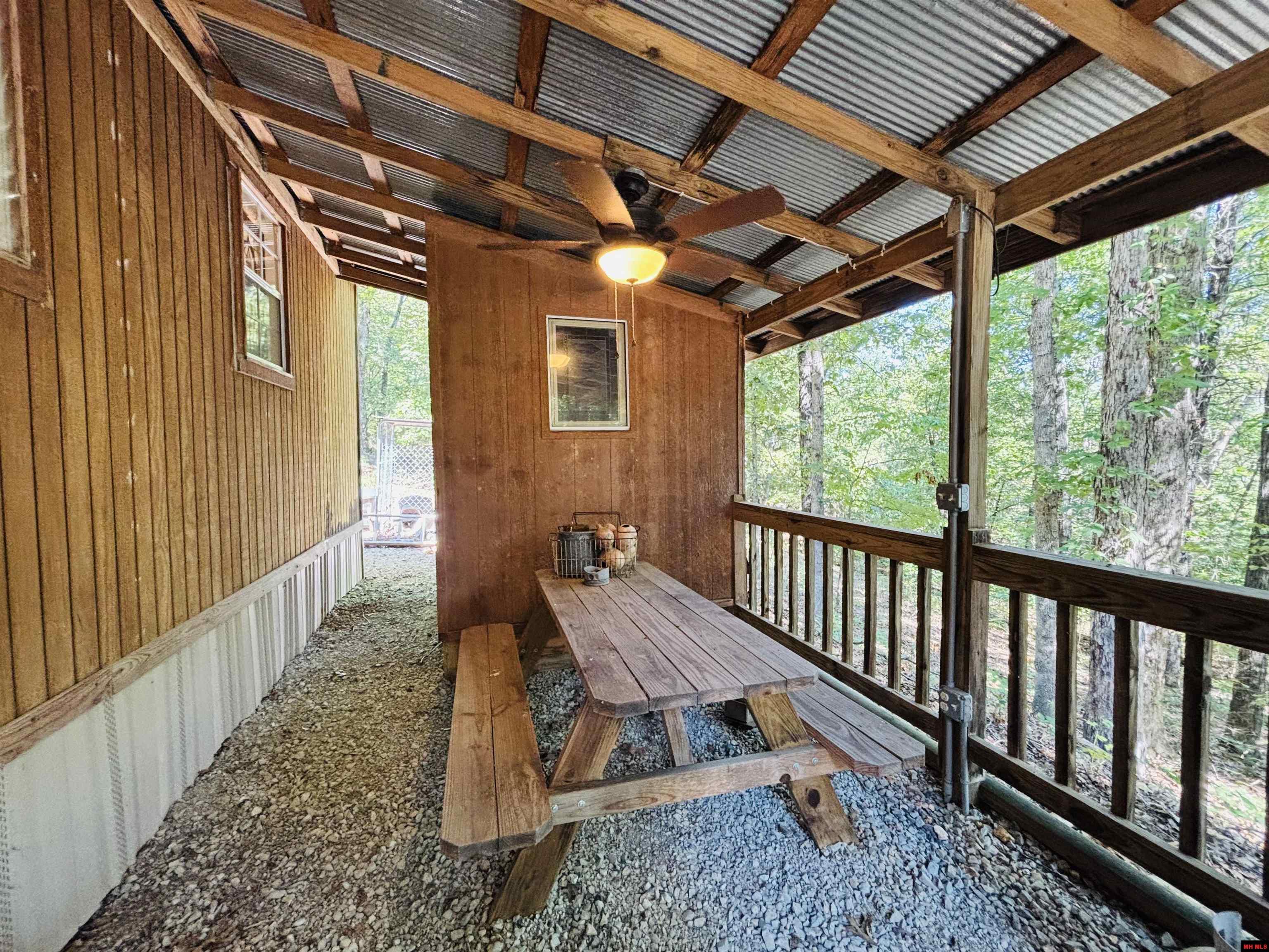 2602 MC 8050 Yellville, AR