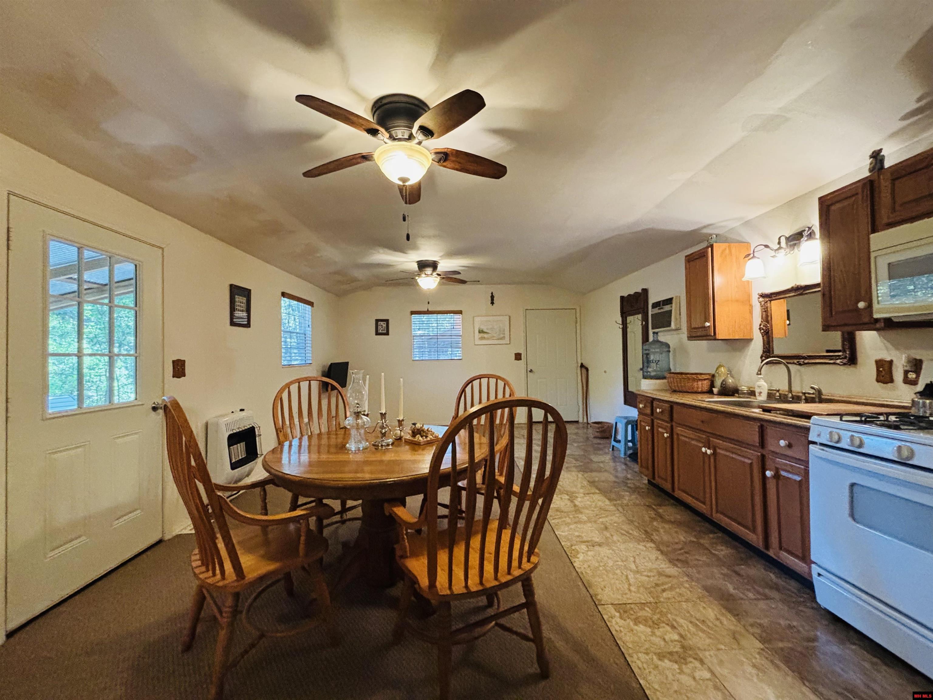 2602 MC 8050 Yellville, AR
