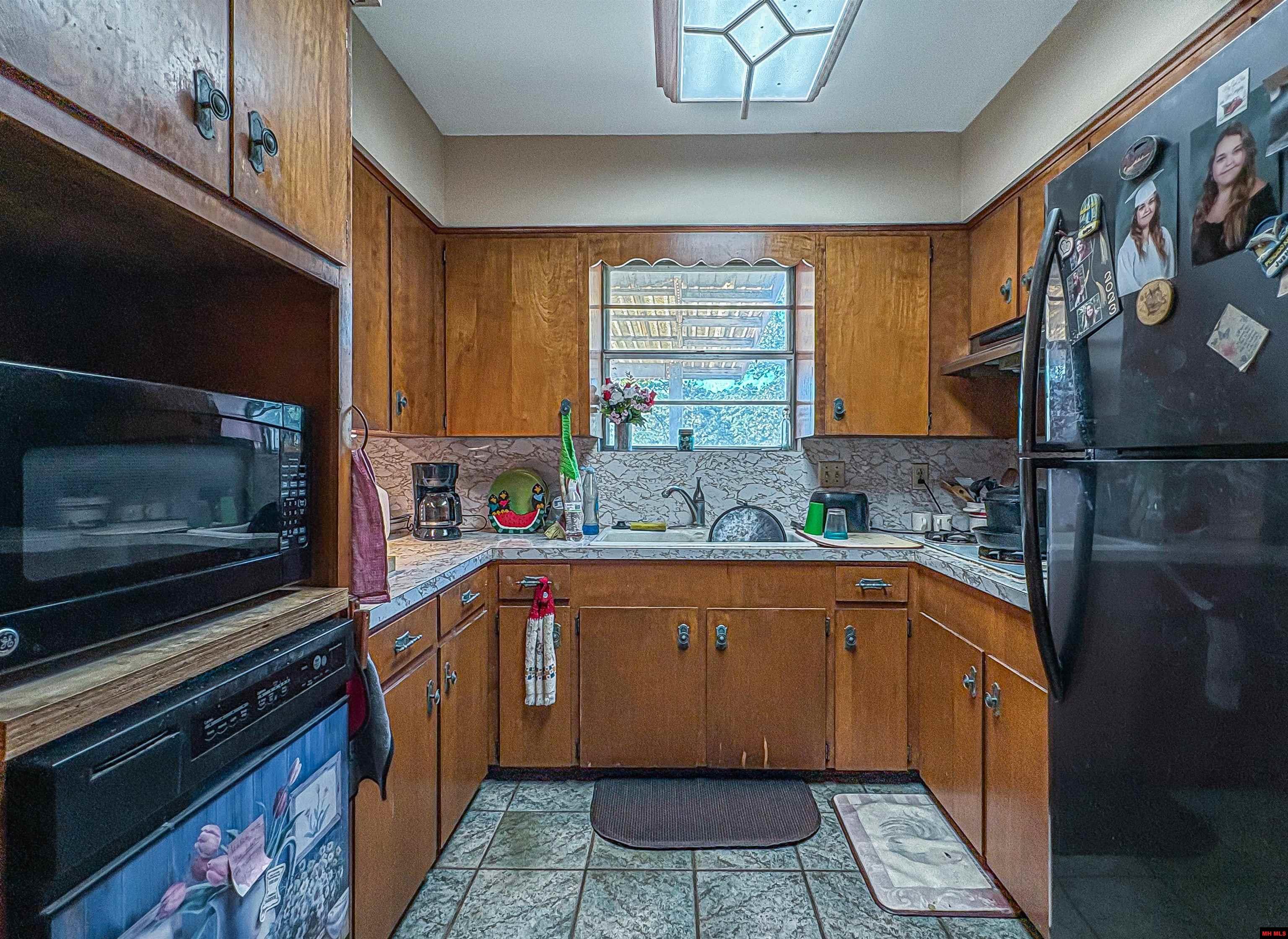 33 EWE LANE Yellville, AR 72687