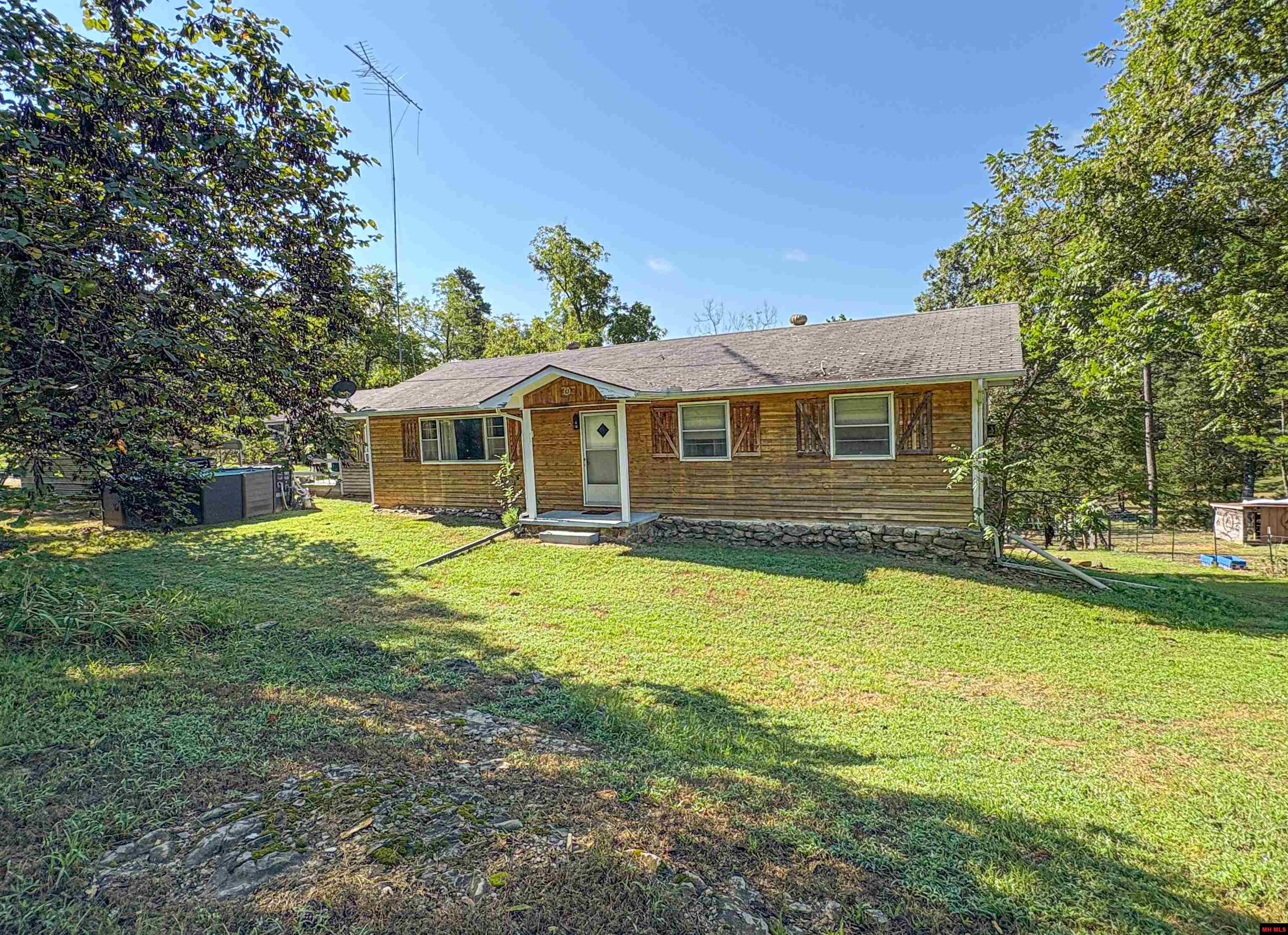 33 EWE LANE Yellville, AR 72687