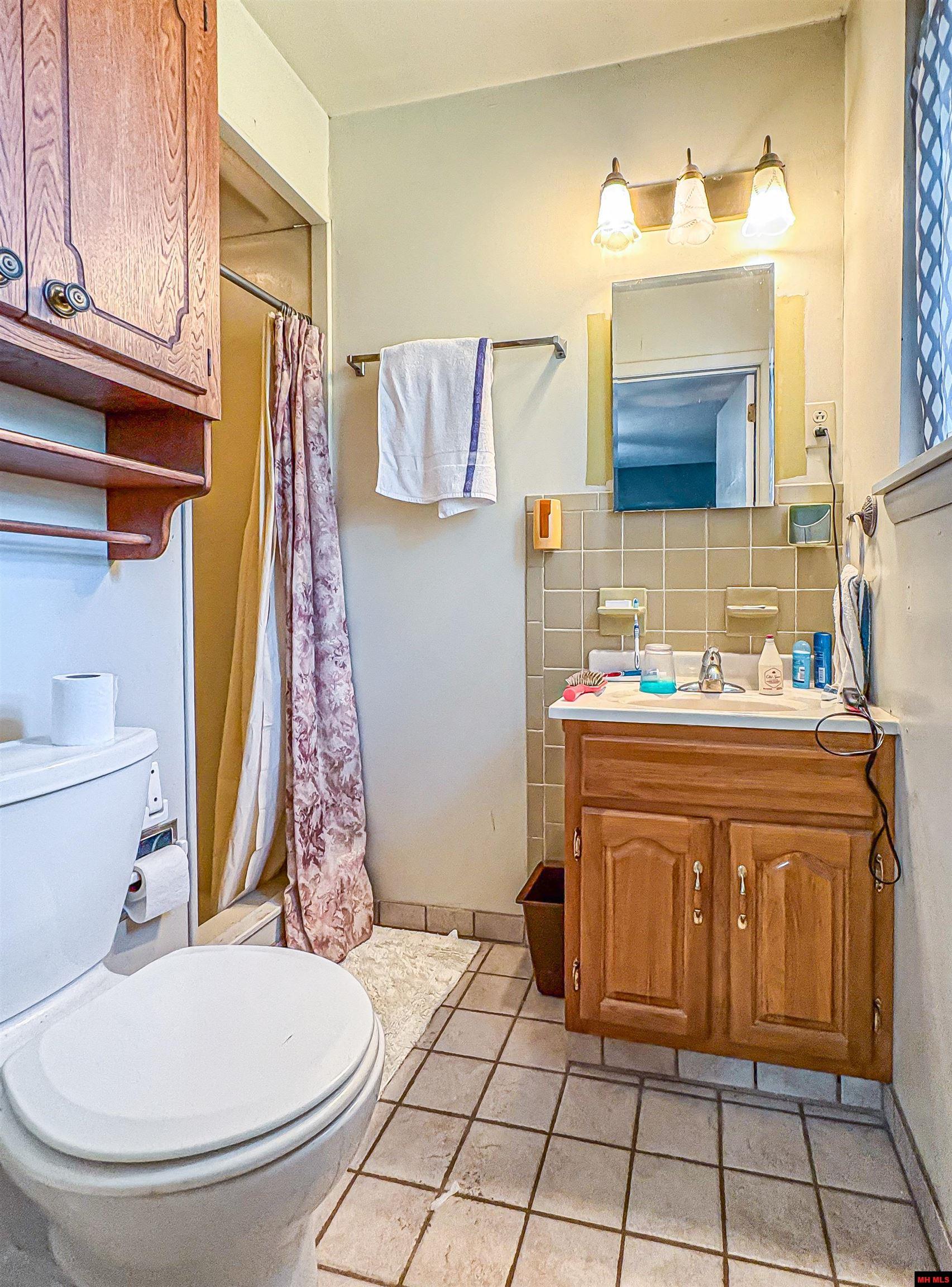 33 EWE LANE Yellville, AR 72687