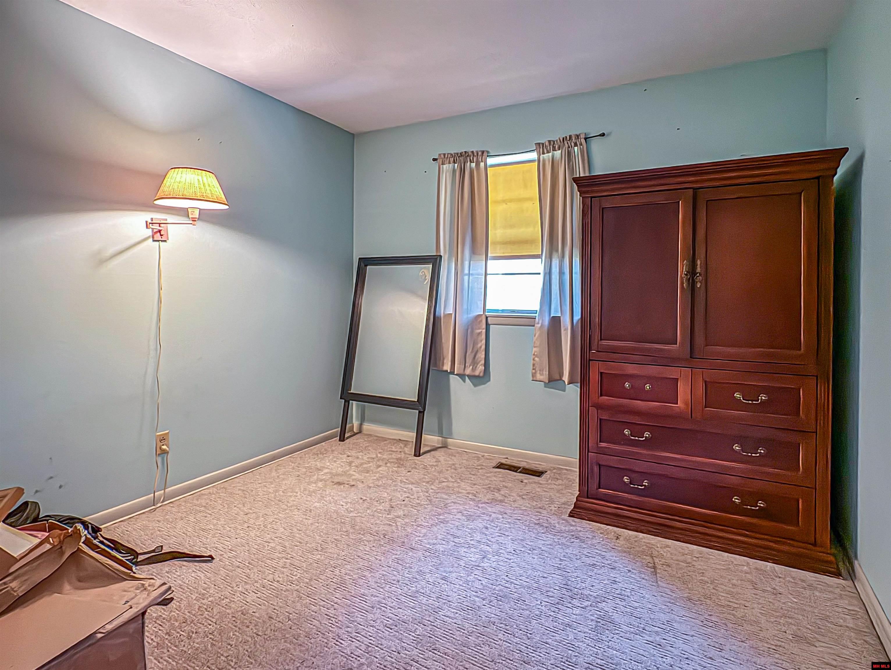 33 EWE LANE Yellville, AR 72687