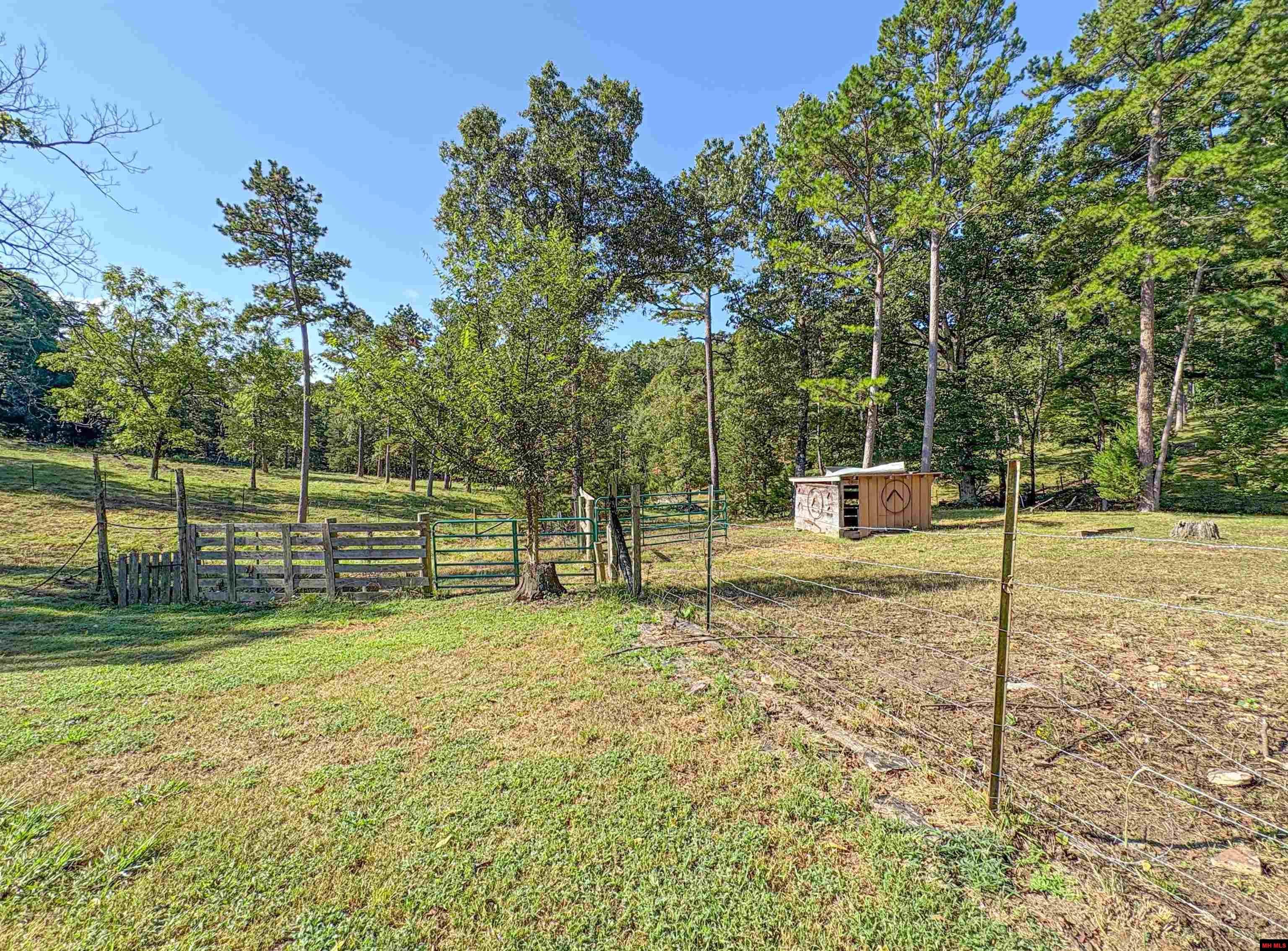 33 EWE LANE Yellville, AR 72687