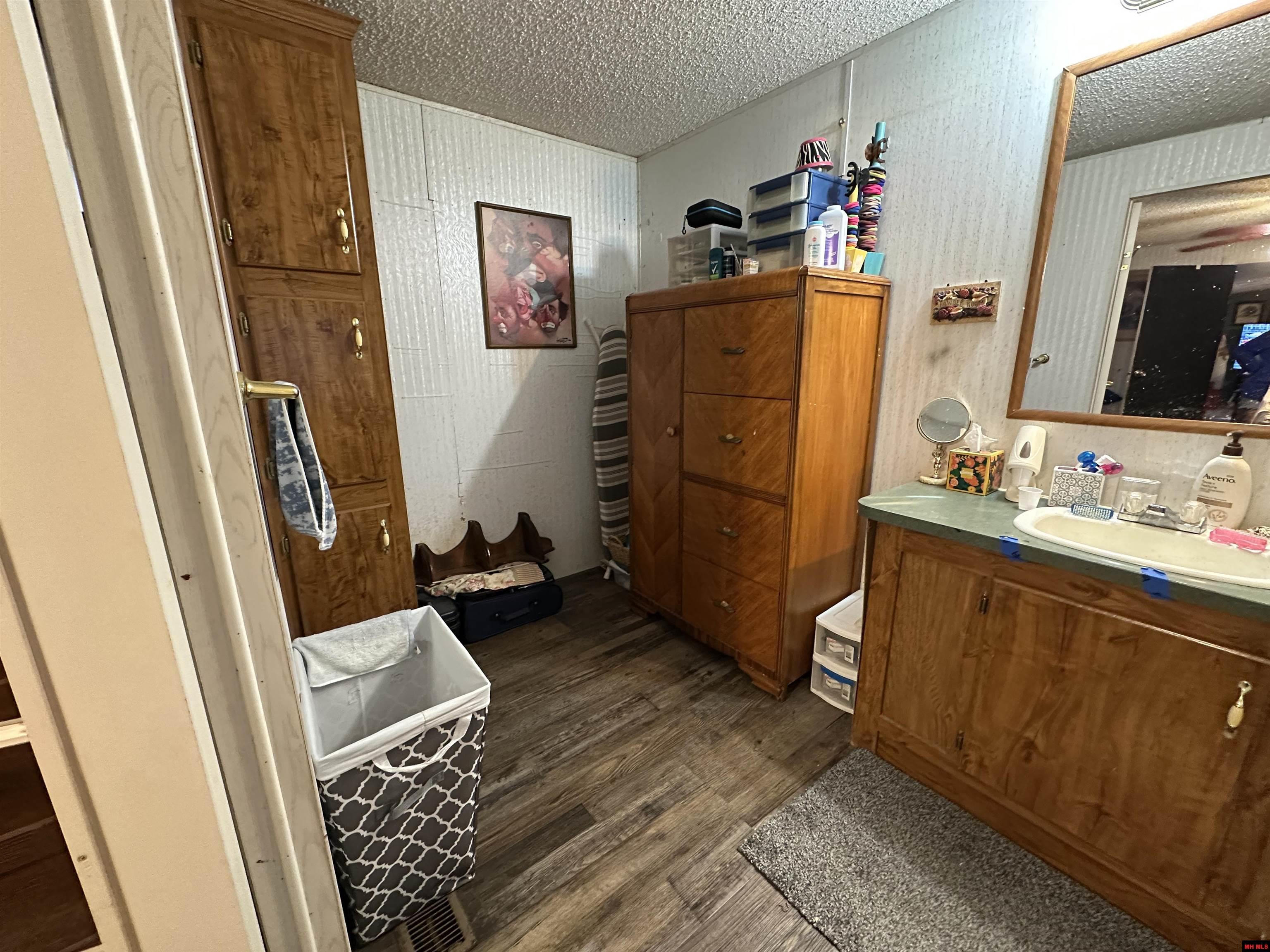 2662 MC 8050 Yellville, AR