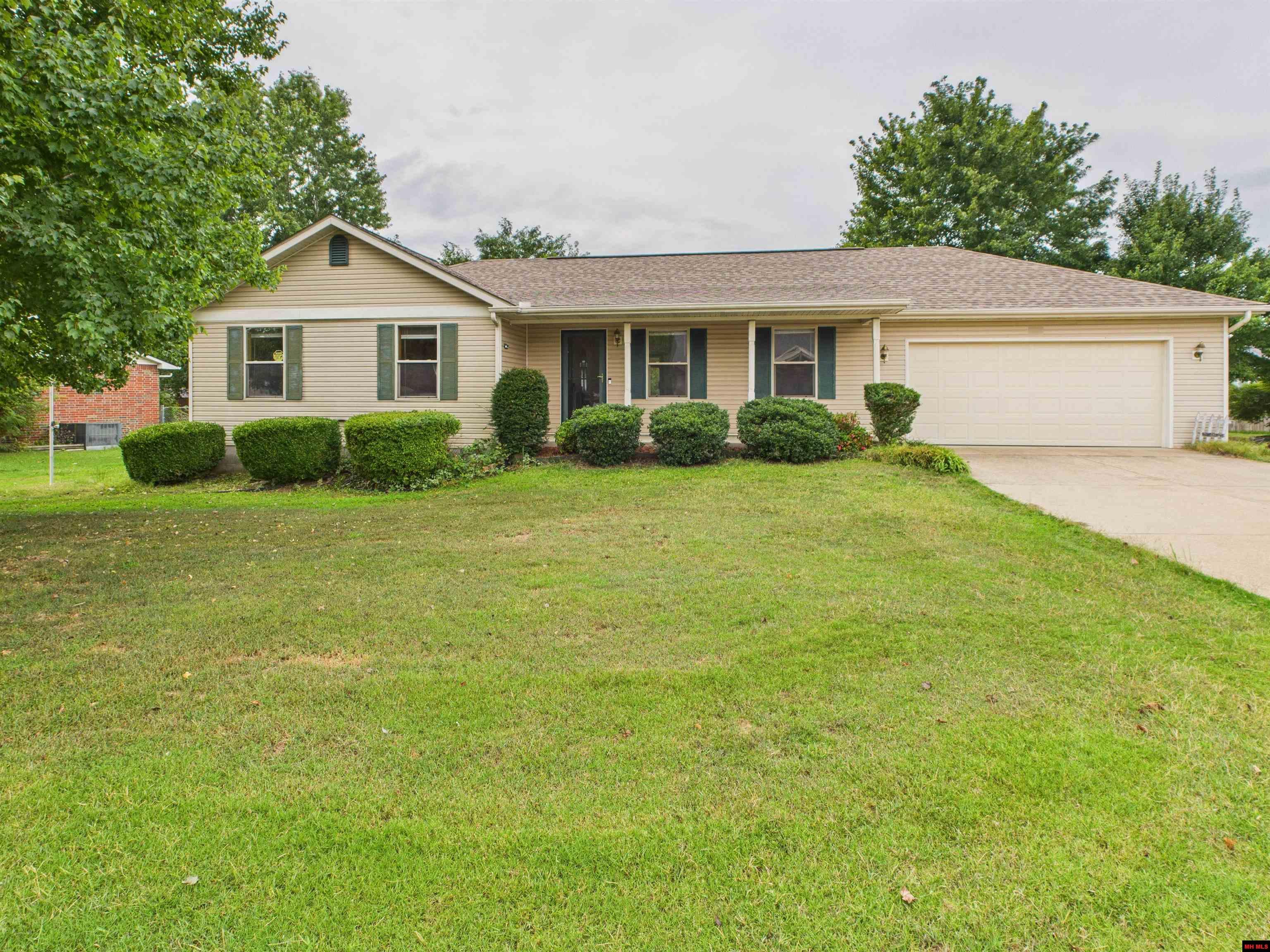 313 BOMBER BOULEVARD Mountain Home, AR 72653