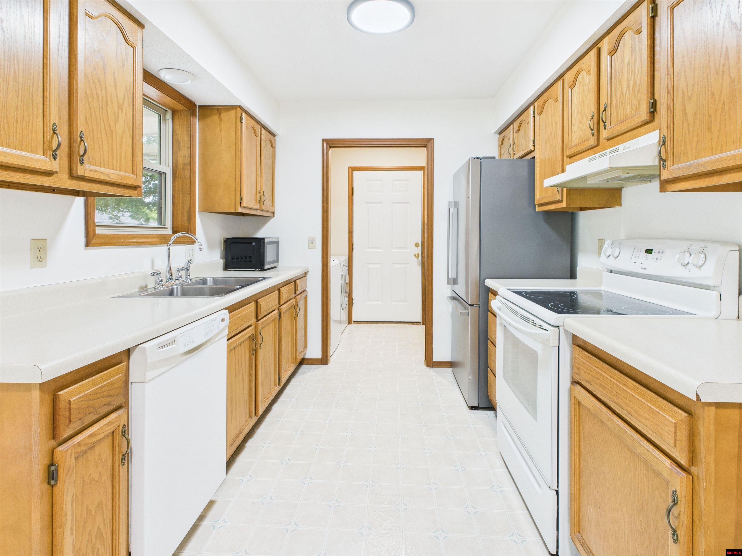 313 BOMBER BOULEVARD Mountain Home, AR 72653