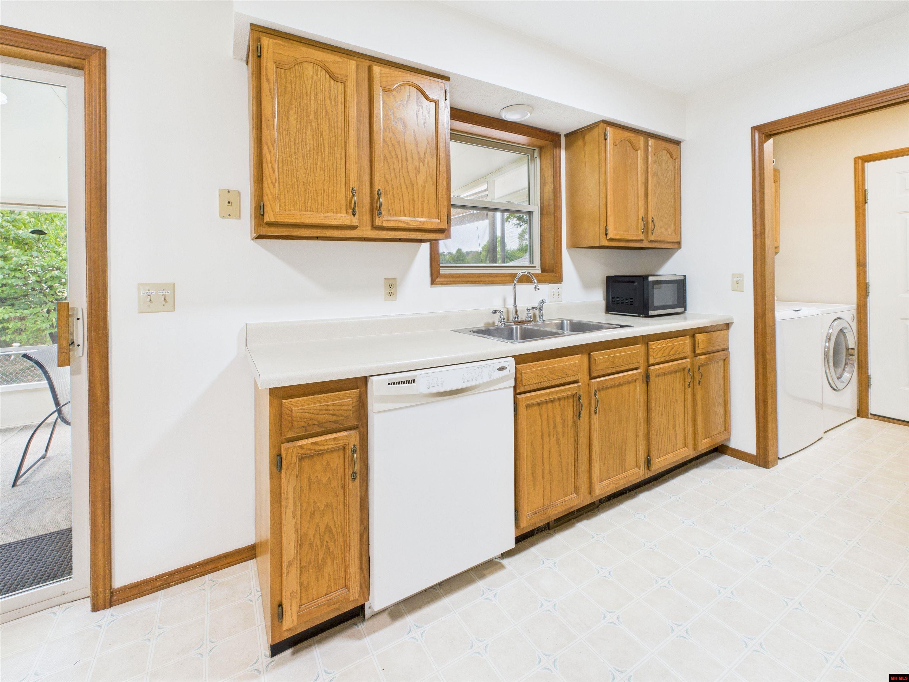 313 BOMBER BOULEVARD Mountain Home, AR 72653