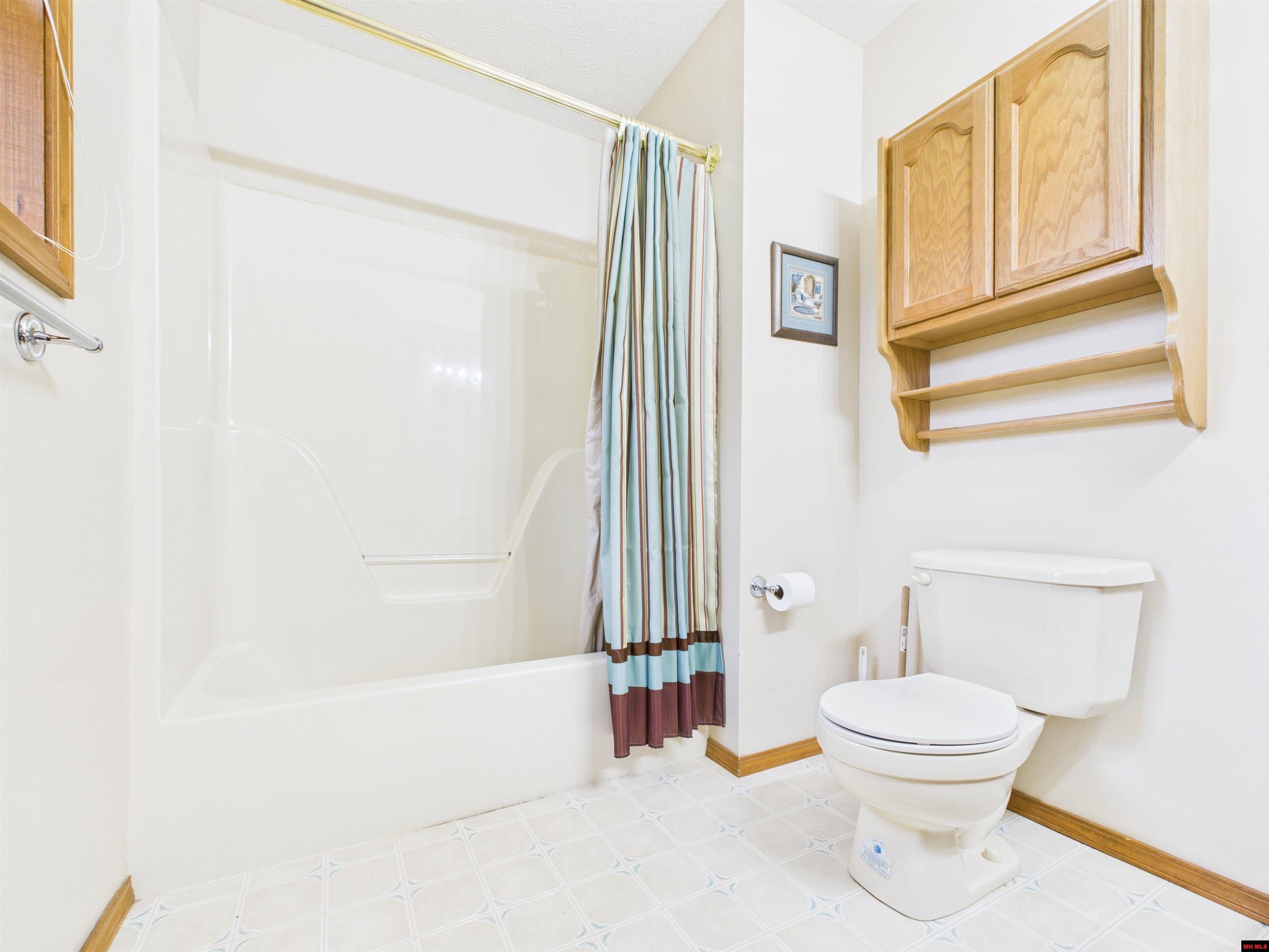 313 BOMBER BOULEVARD Mountain Home, AR 72653