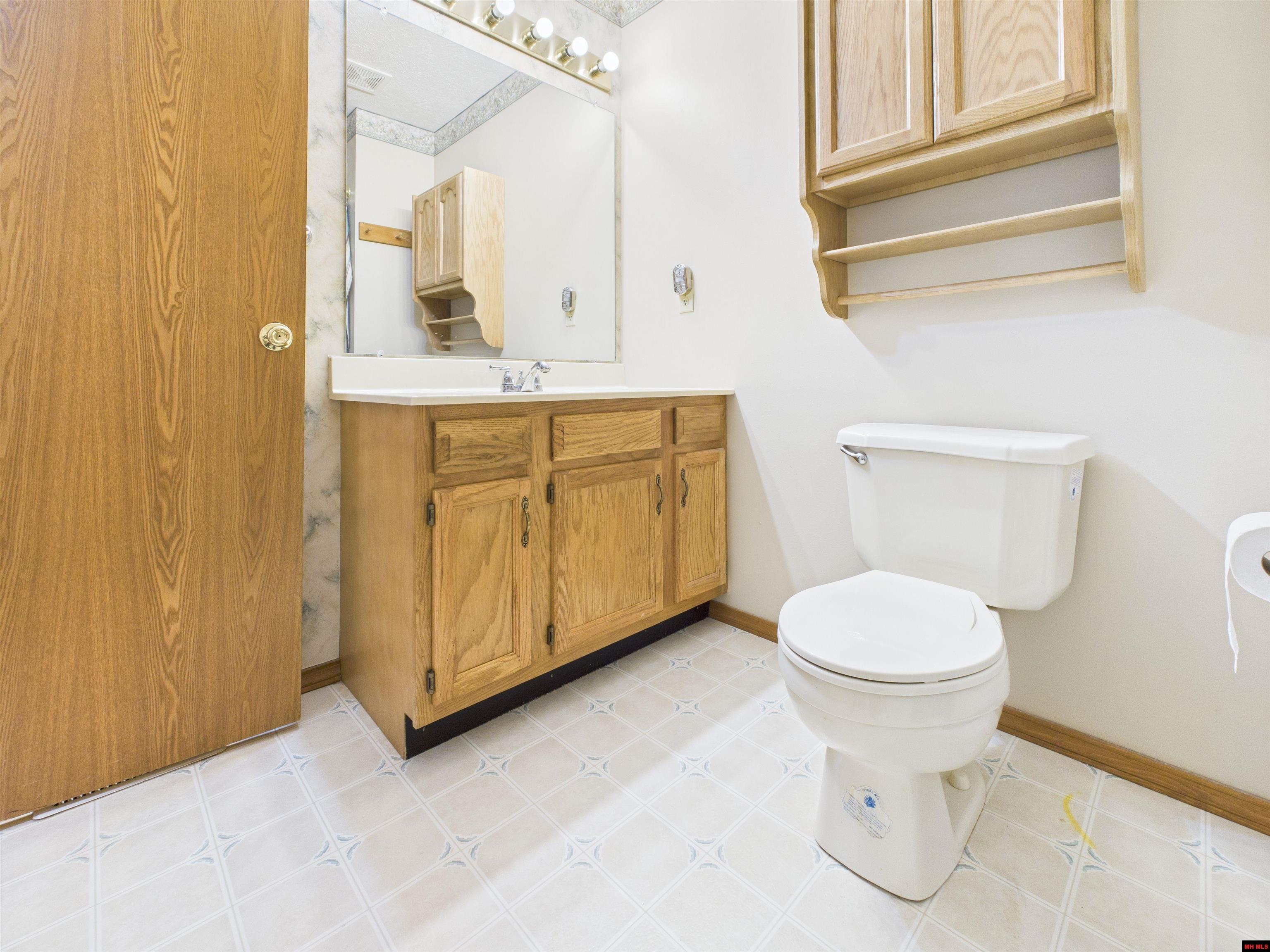 313 BOMBER BOULEVARD Mountain Home, AR 72653