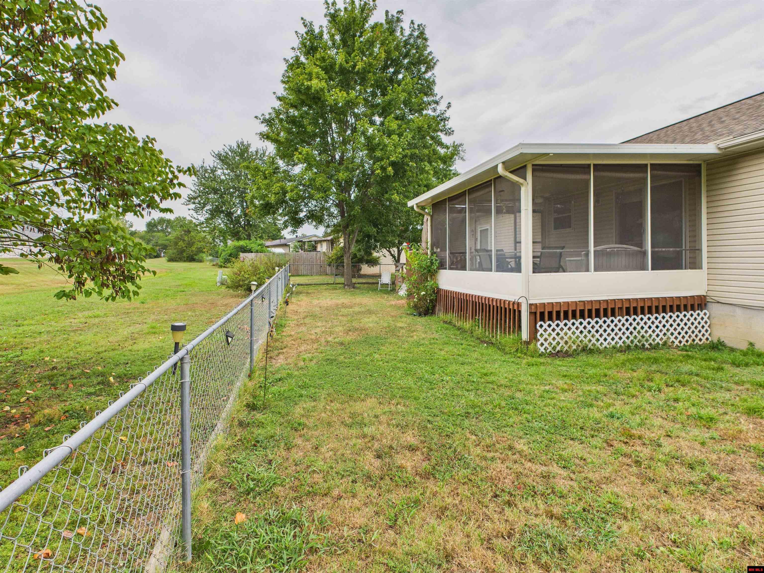 313 BOMBER BOULEVARD Mountain Home, AR 72653