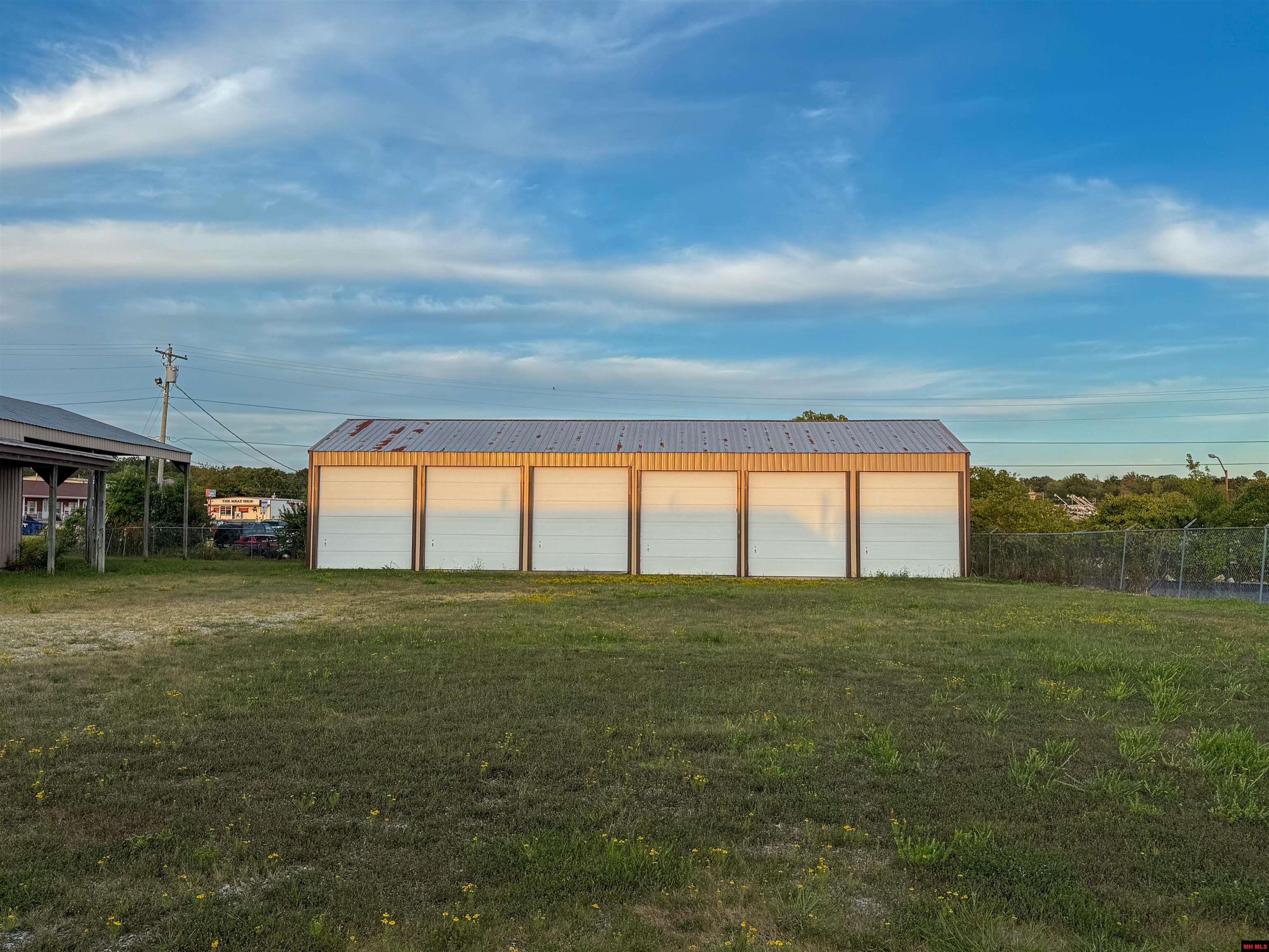 1027 HWY 62 EAST Mountain Home, AR
