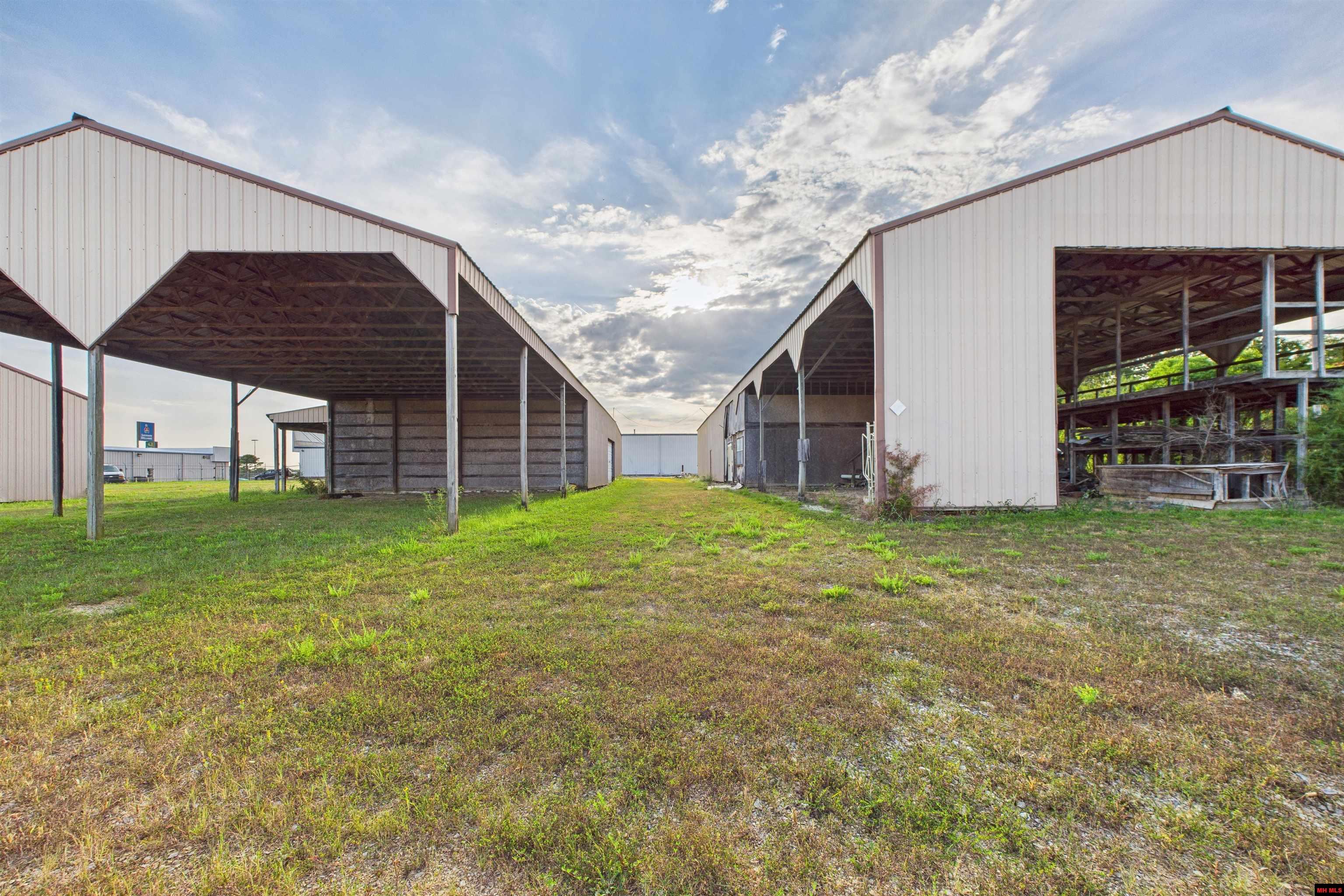 1027 HWY 62 EAST Mountain Home, AR