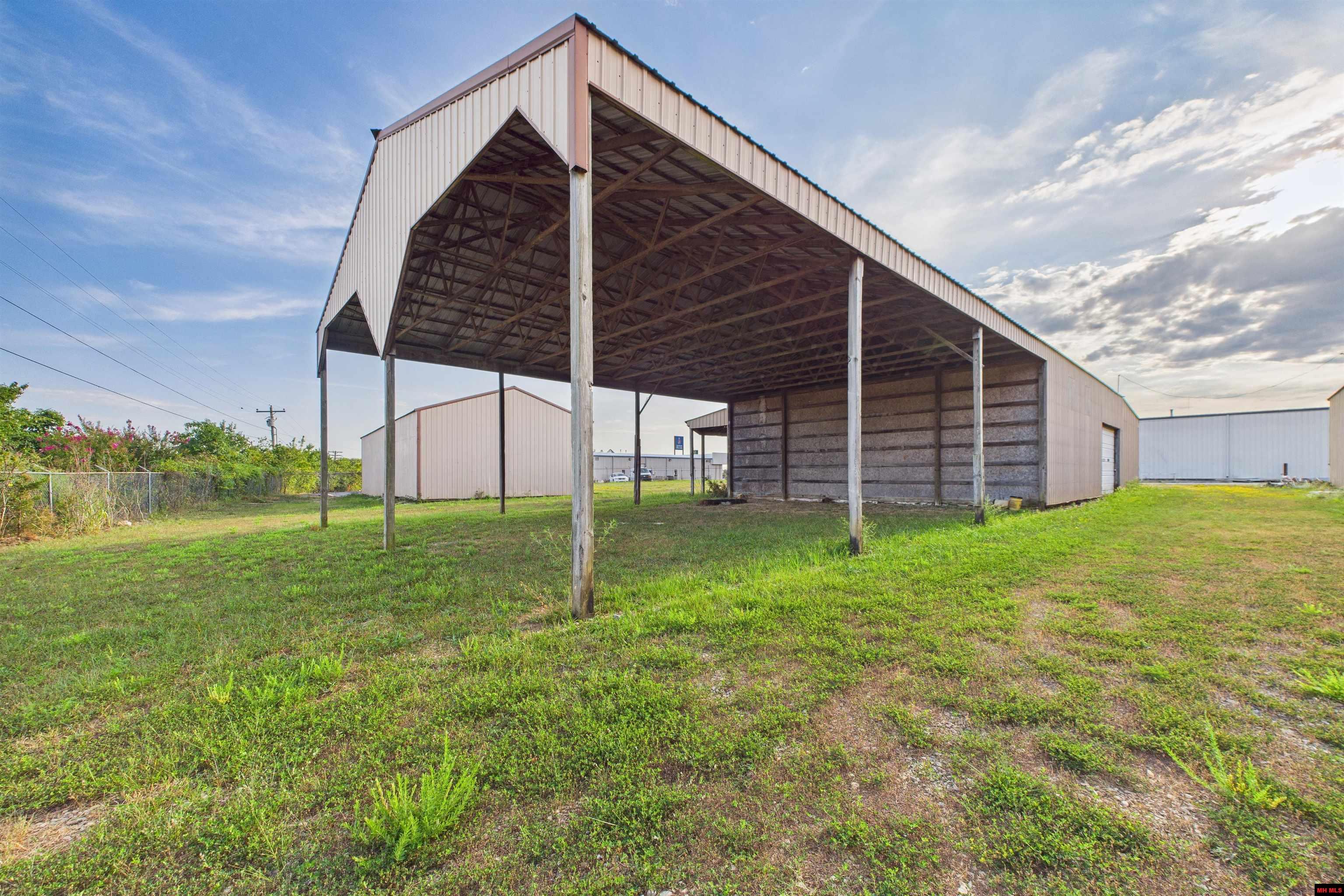 1027 HWY 62 EAST Mountain Home, AR