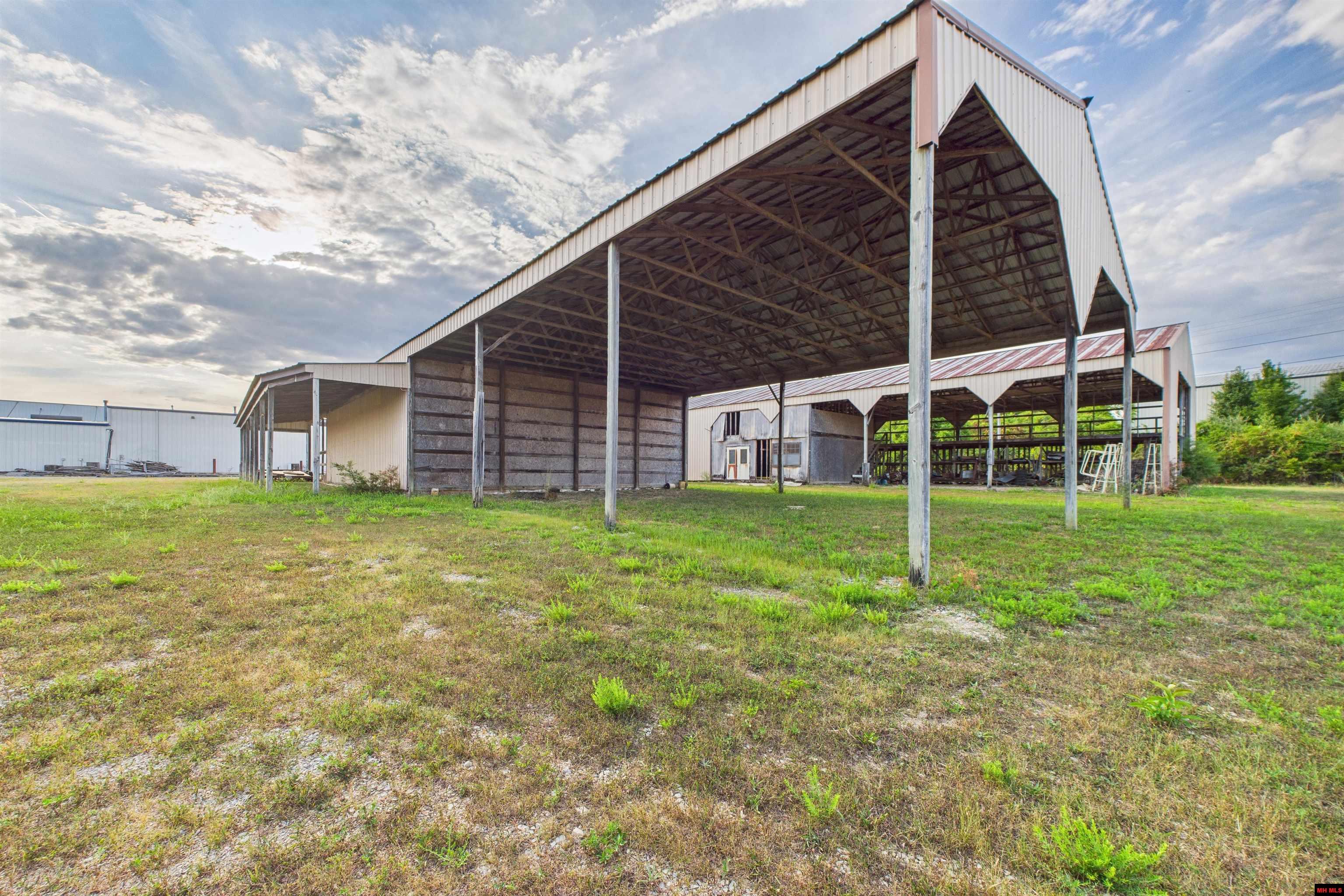 1027 HWY 62 EAST Mountain Home, AR
