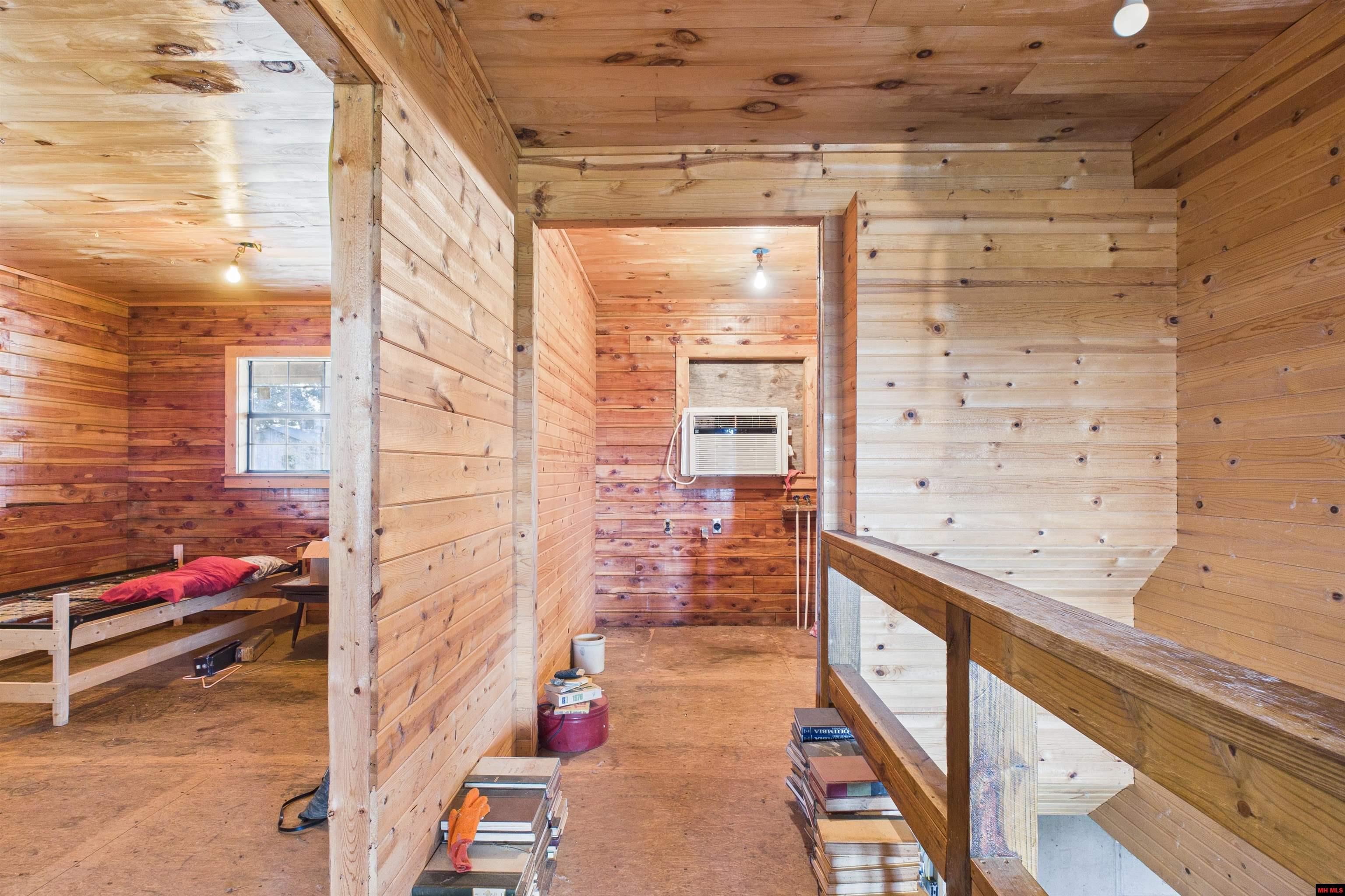 1246 STATE HWY EE Bakersfield, AR 65609