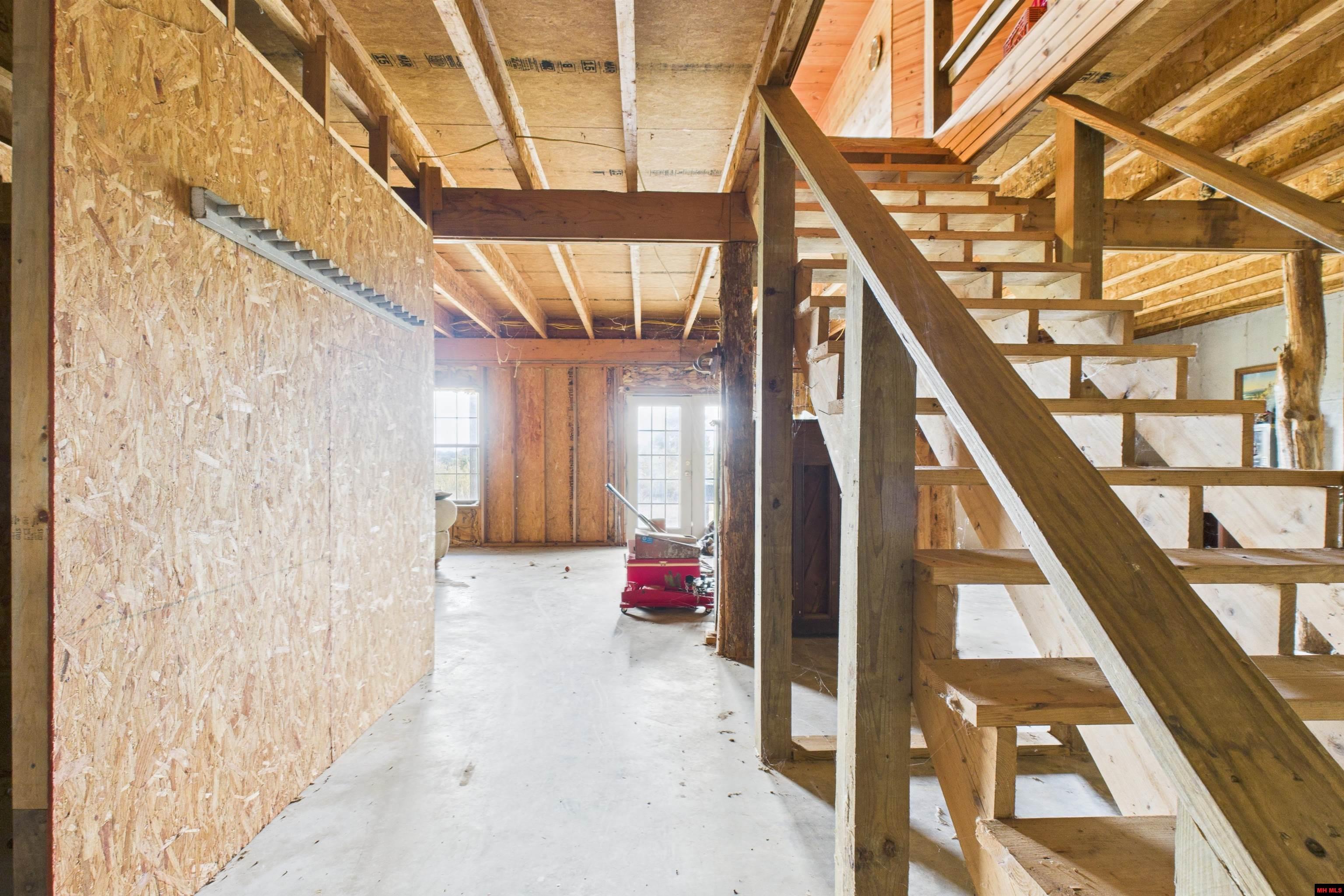 1246 STATE HWY EE Bakersfield, AR 65609