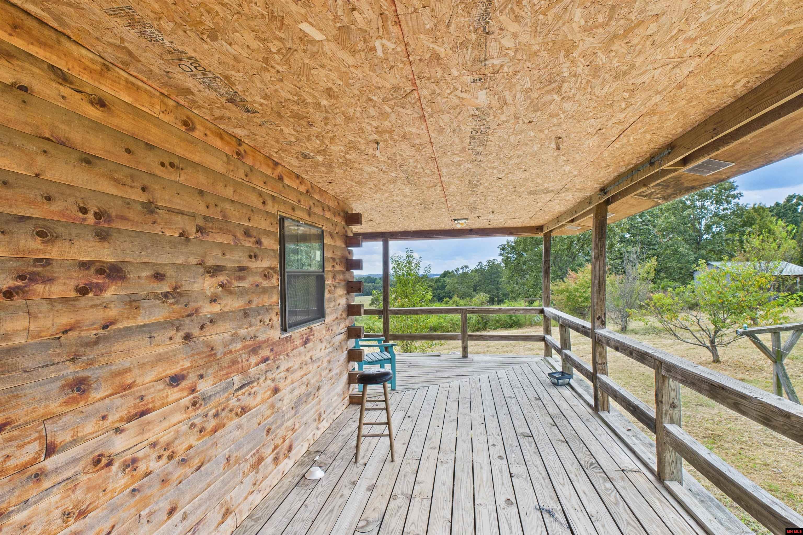 1246 STATE HWY EE Bakersfield, AR 65609