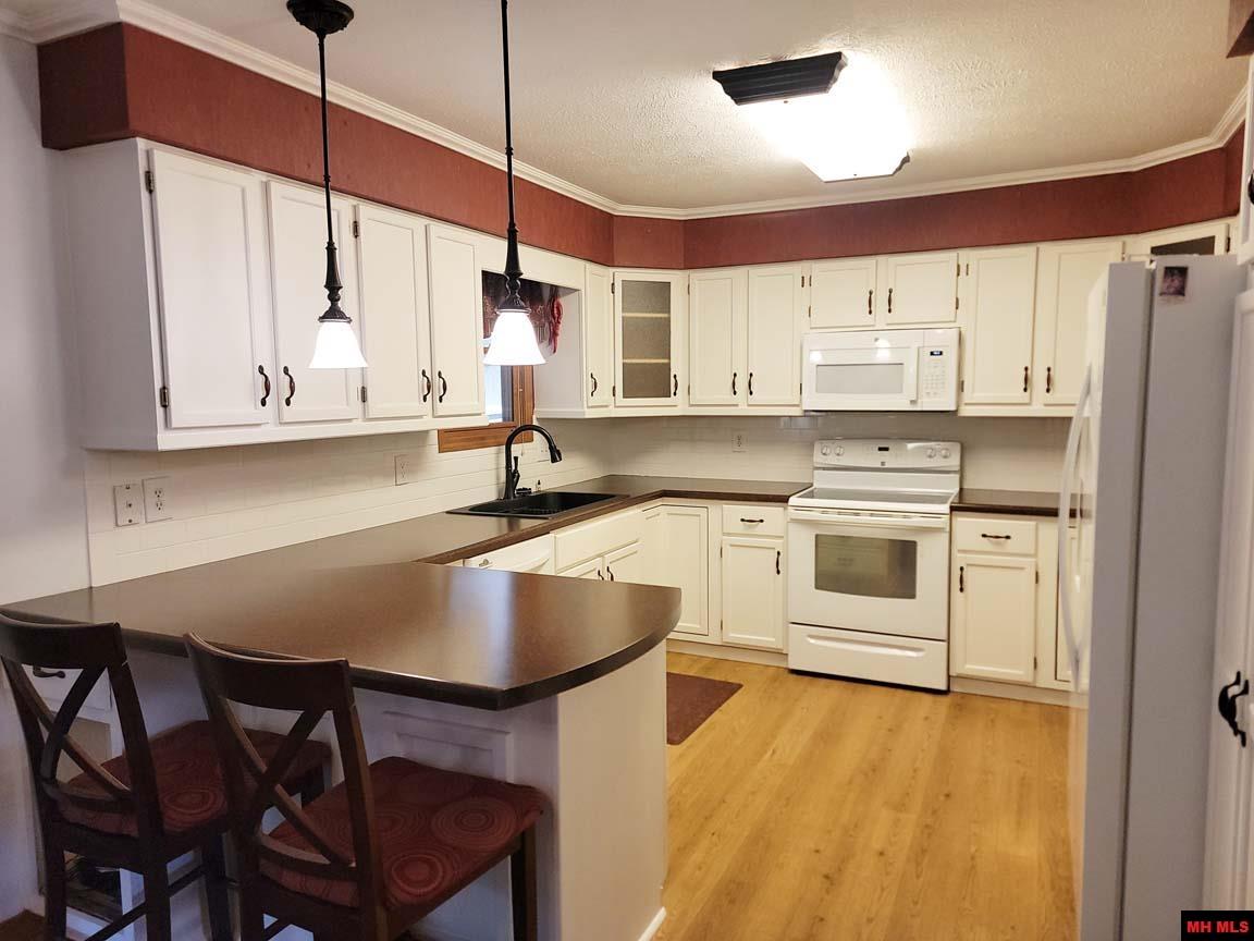 61 FRIZZEL DRIVE Lakeview, AR