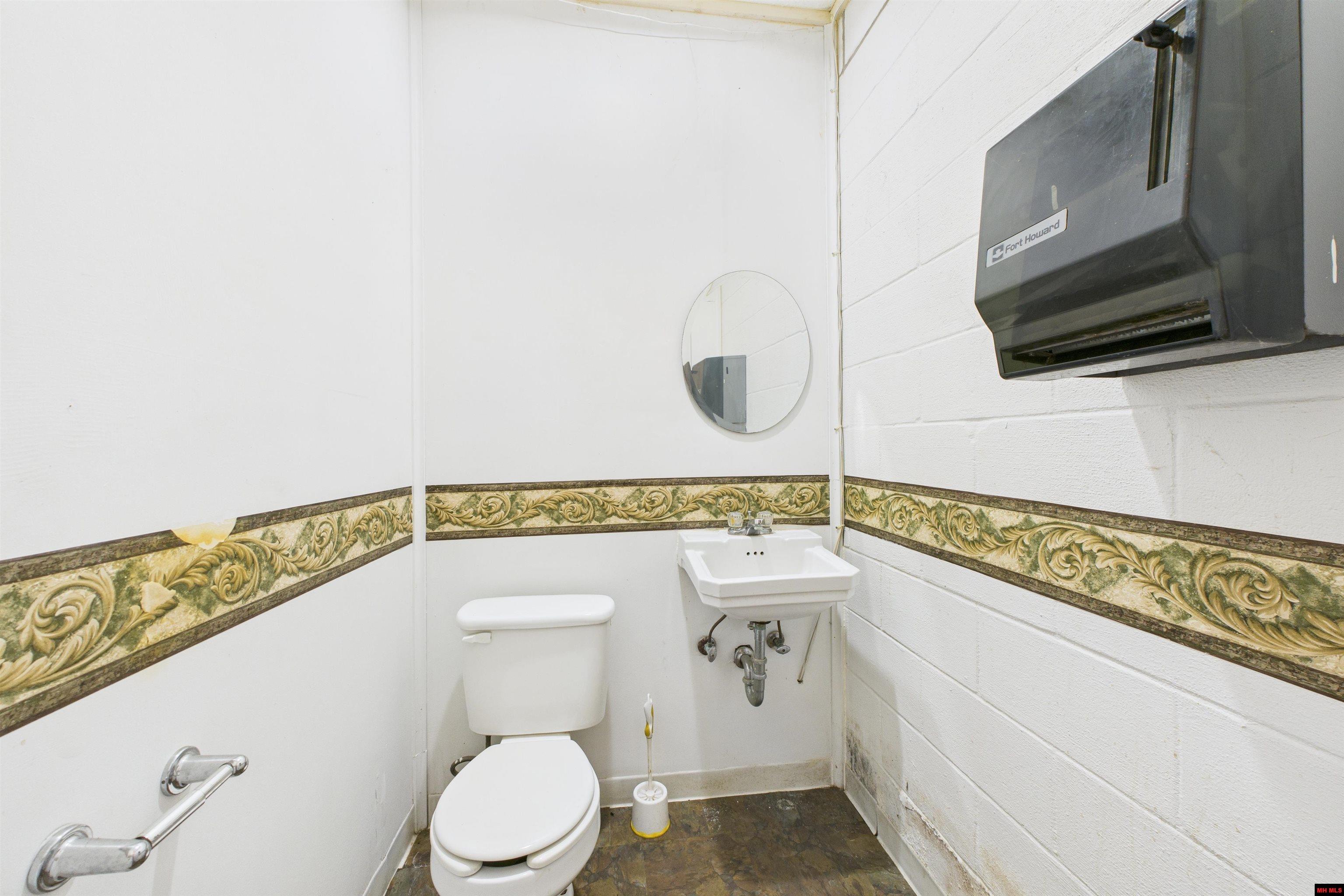 2515 HWY 5 SOUTH Mountain Home, AR