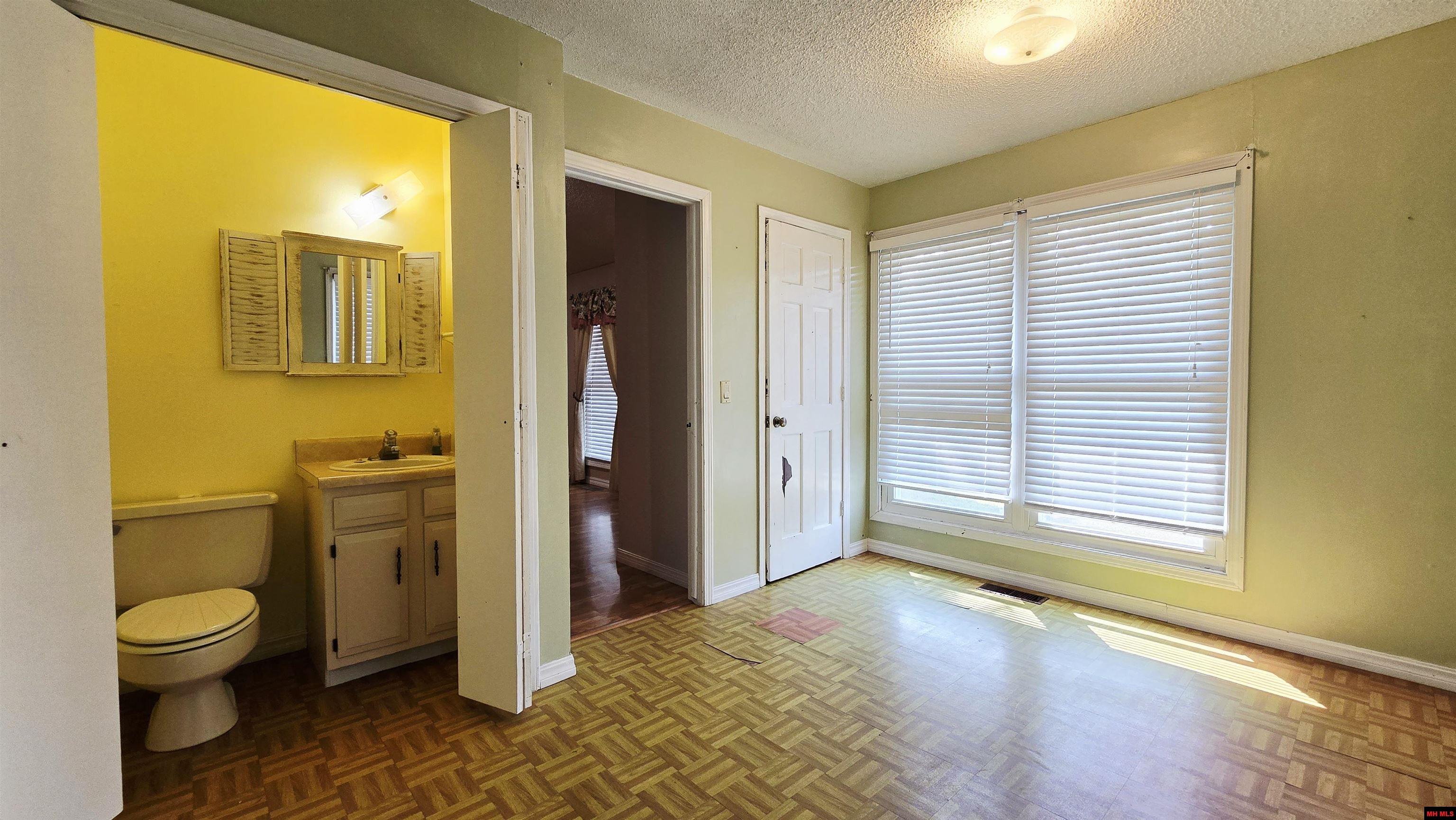 63 SARA LANE Mountain Home, AR 72653