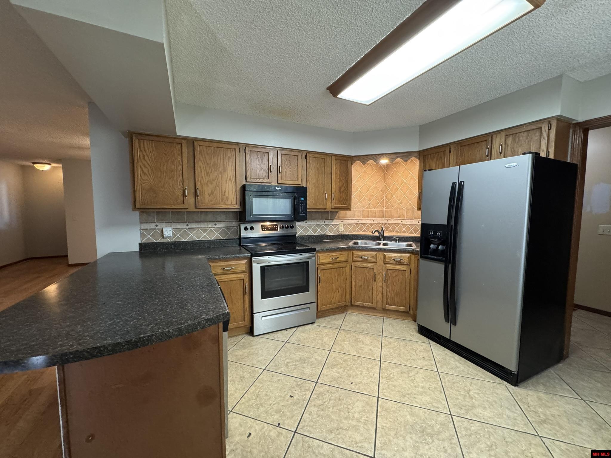 1513 BERRY LANE Mountain Home, AR 72653