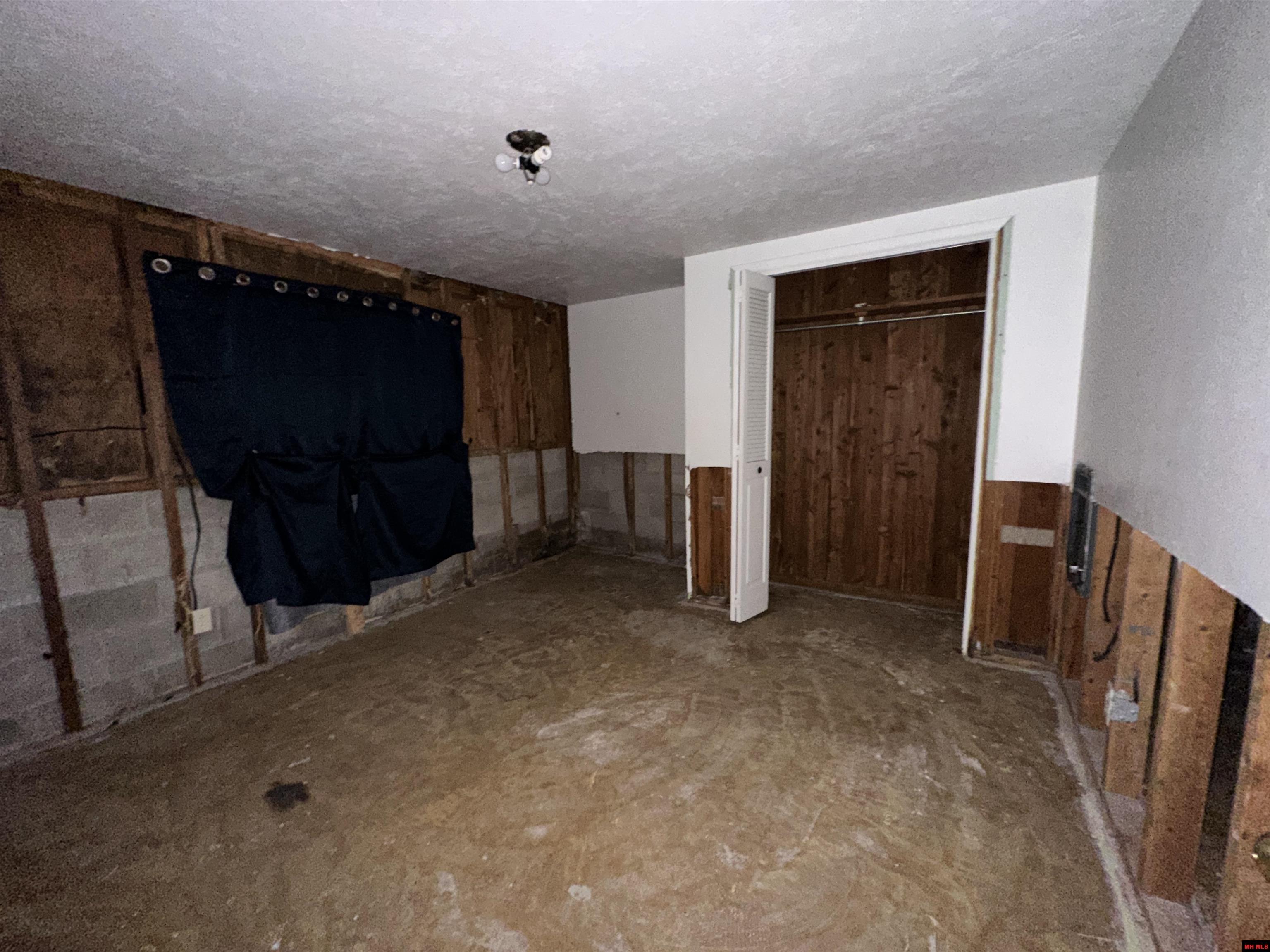 5221 HWY 178 Flippin, AR 72634