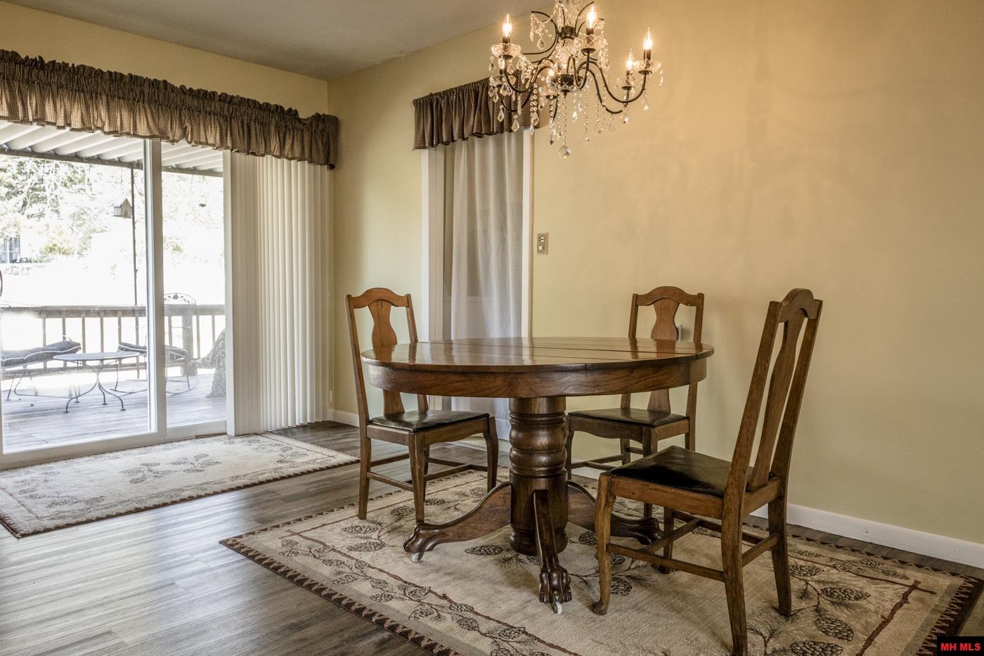 608 OAK STREET Gassville, AR 72635