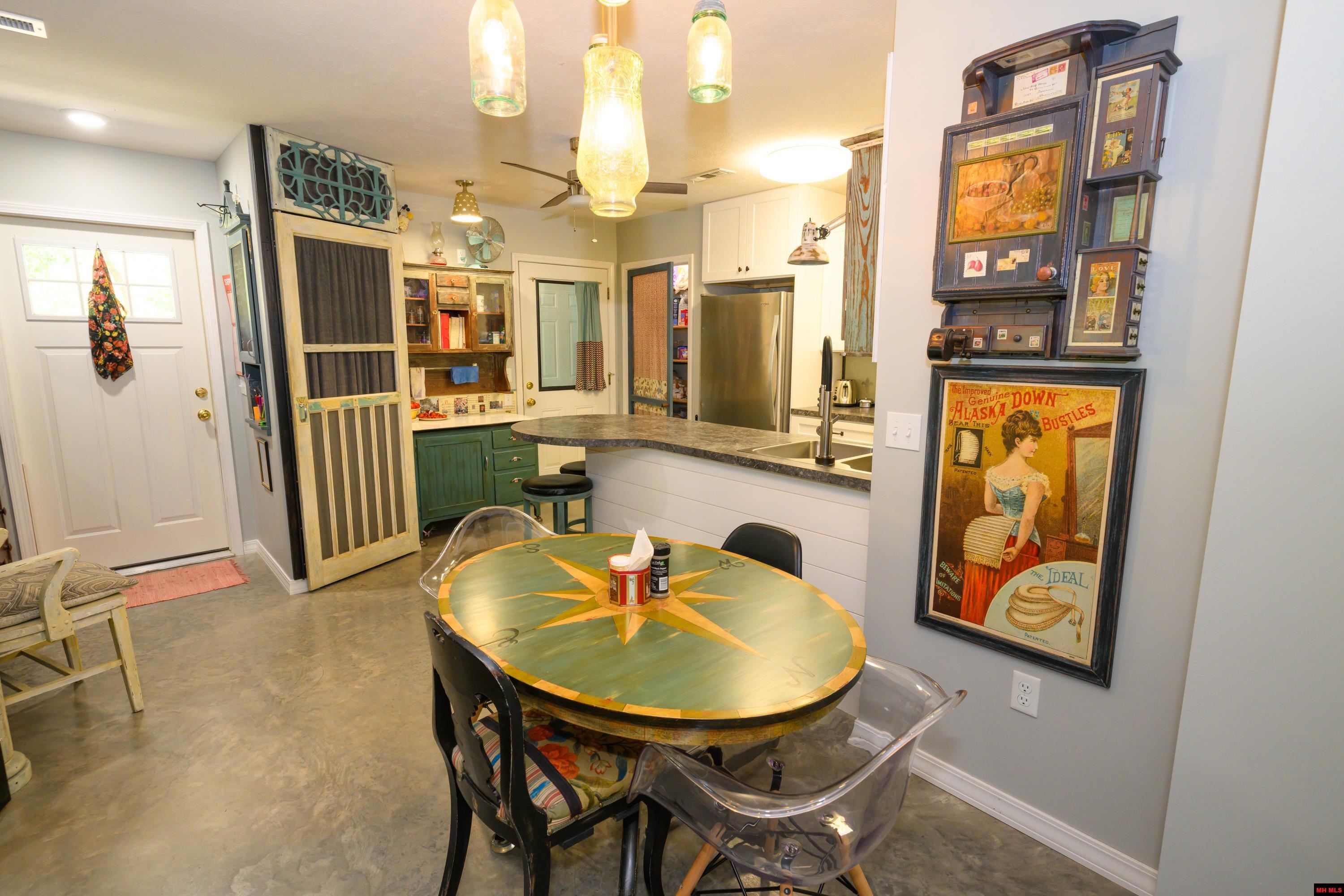 868 CR 672 Mountain Home, AR