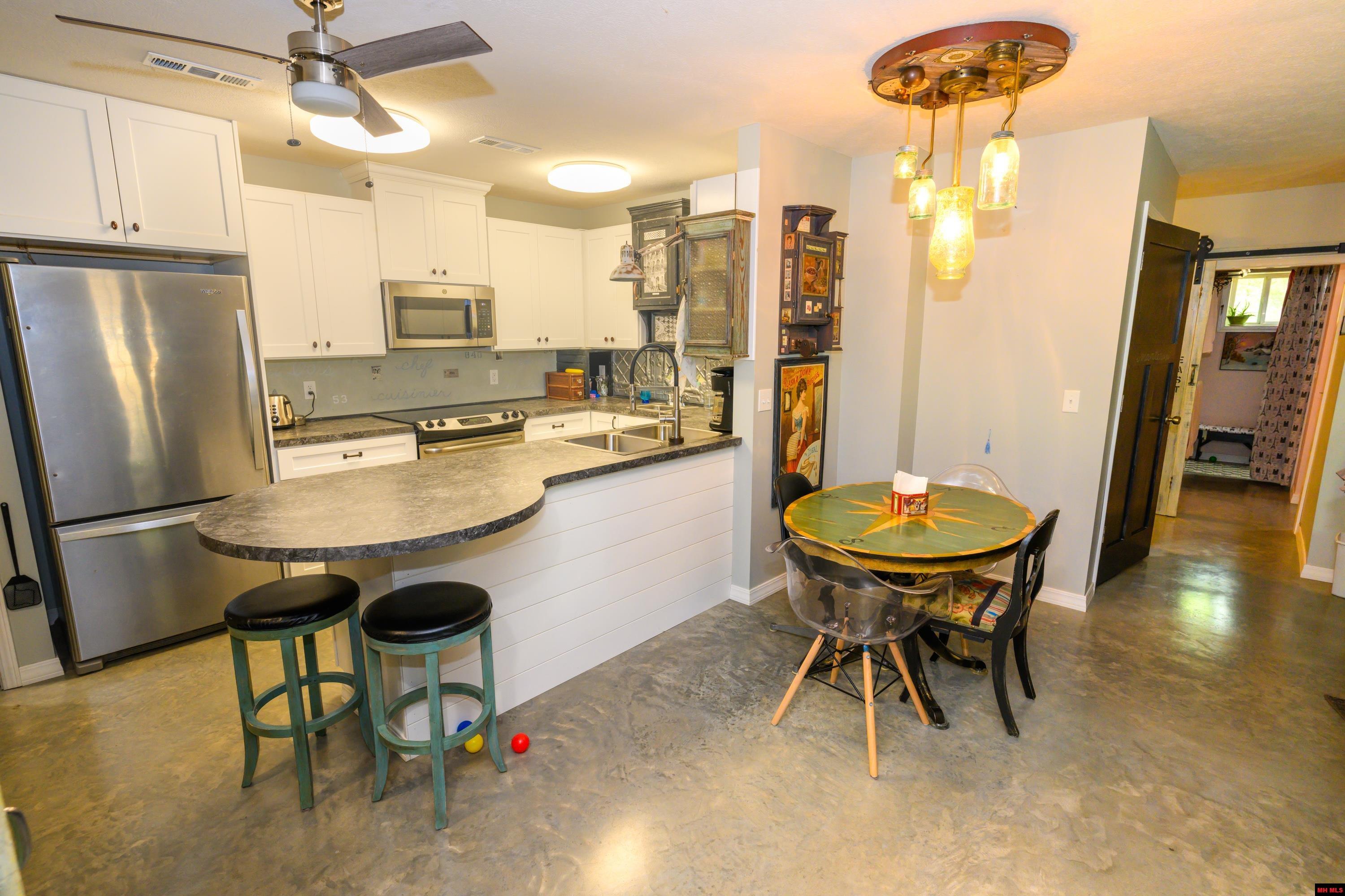 868 CR 672 Mountain Home, AR