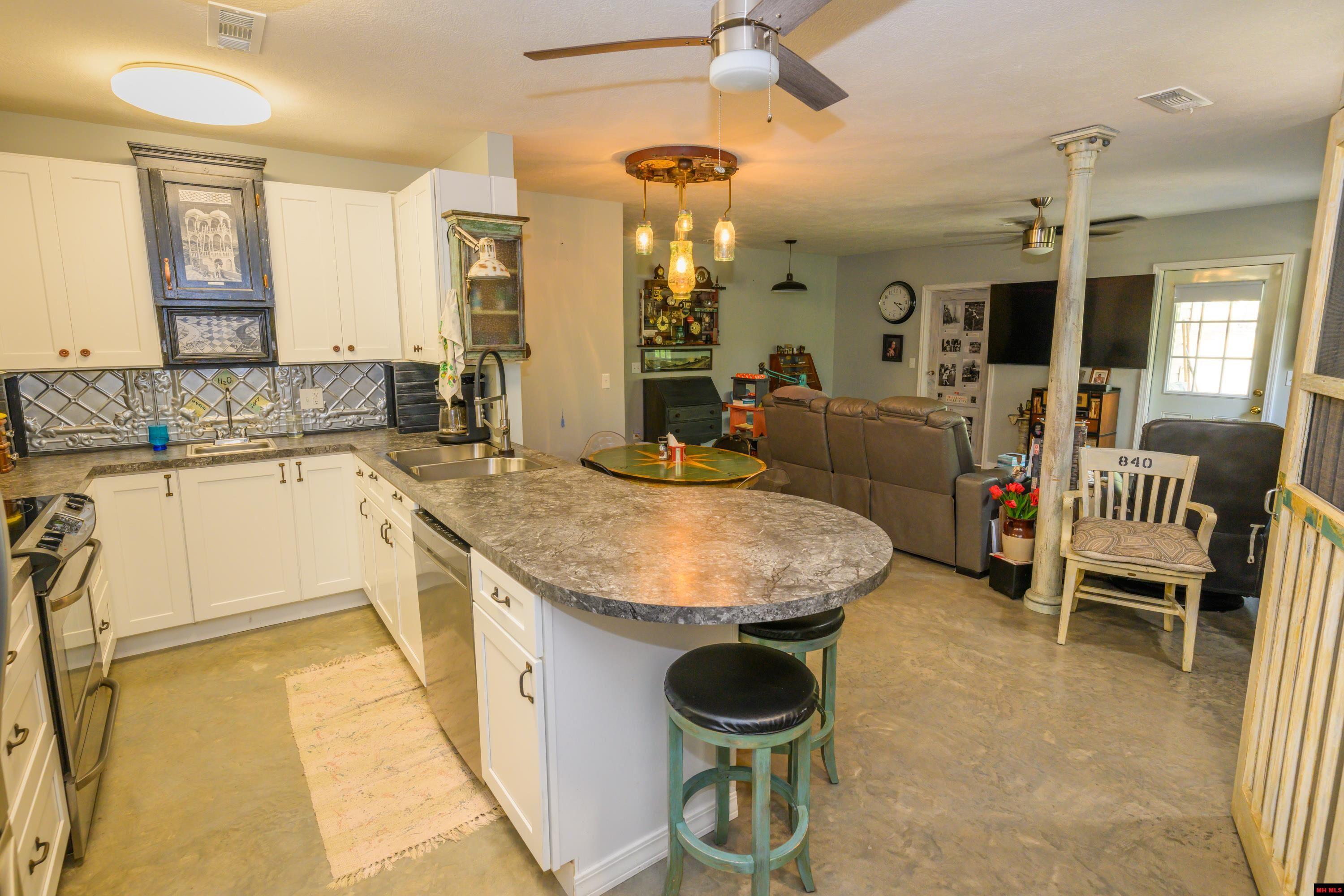 868 CR 672 Mountain Home, AR