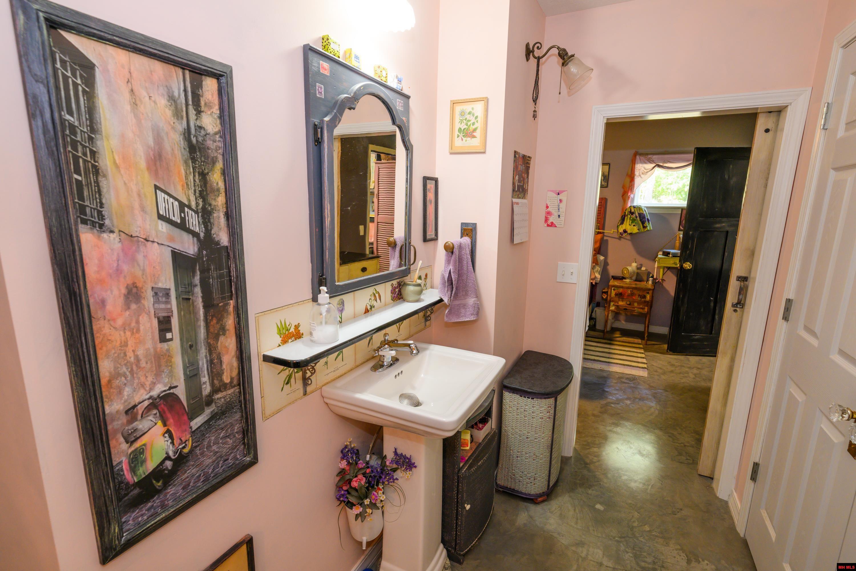 868 CR 672 Mountain Home, AR