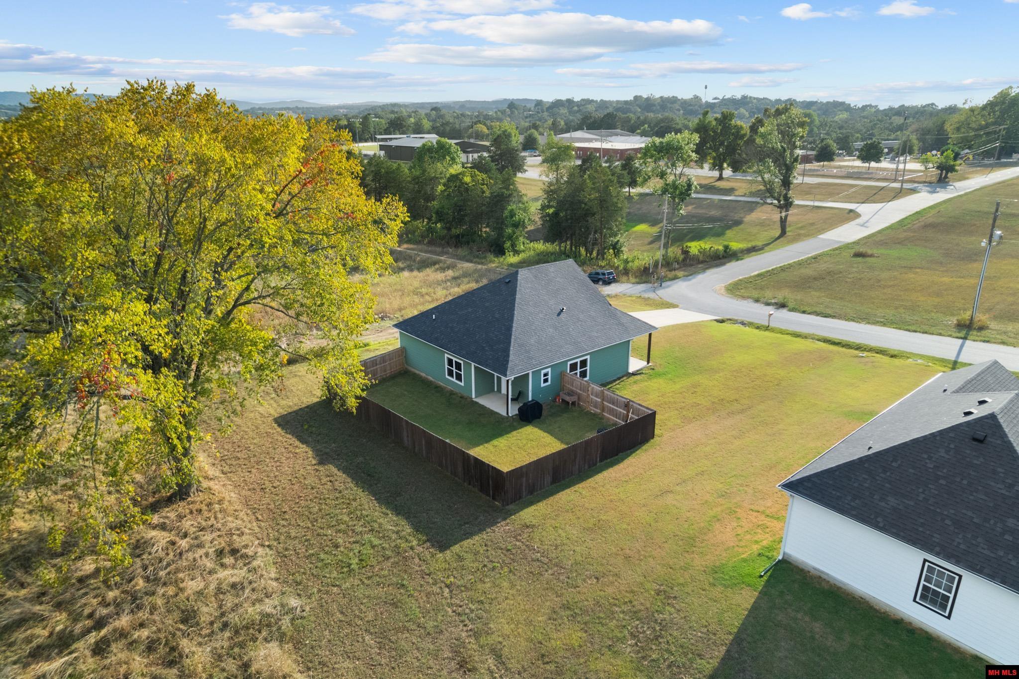 116 N SECTION LINE DRIVE Cotter, AR 72626