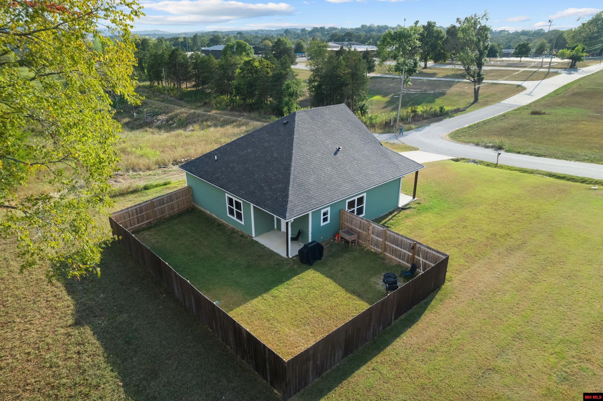 116 N SECTION LINE DRIVE Cotter, AR 72626