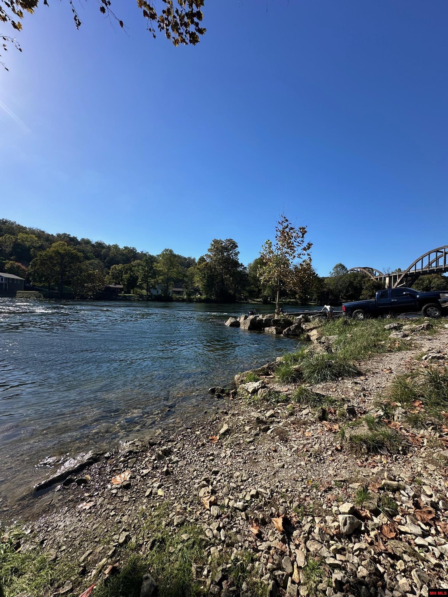 116 N SECTION LINE DRIVE Cotter, AR 72626