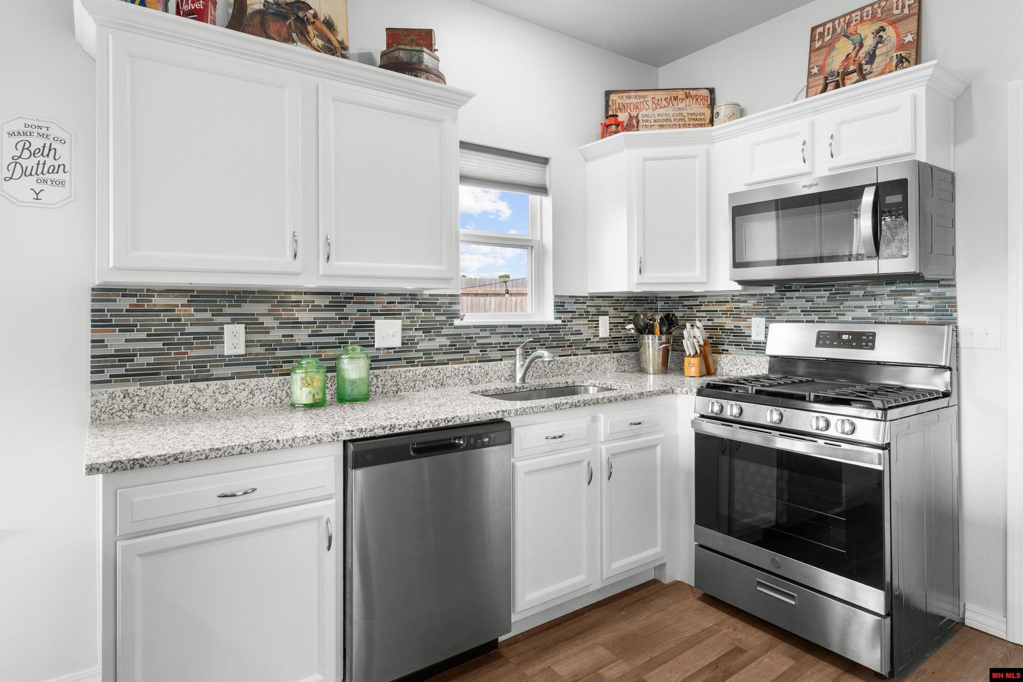 116 N SECTION LINE DRIVE Cotter, AR 72626