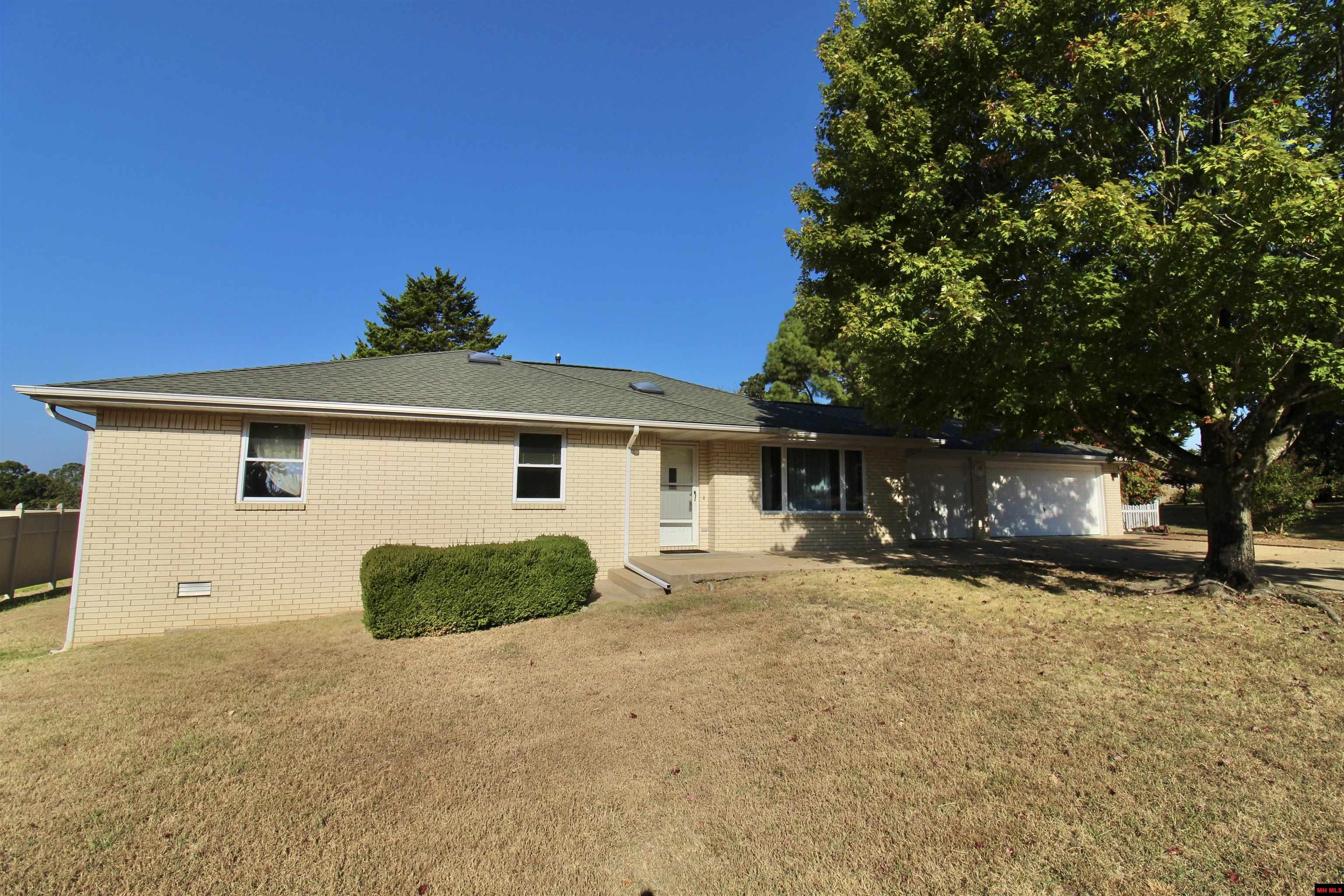 607 CLUB BOULEVARD Mountain Home, AR 72653