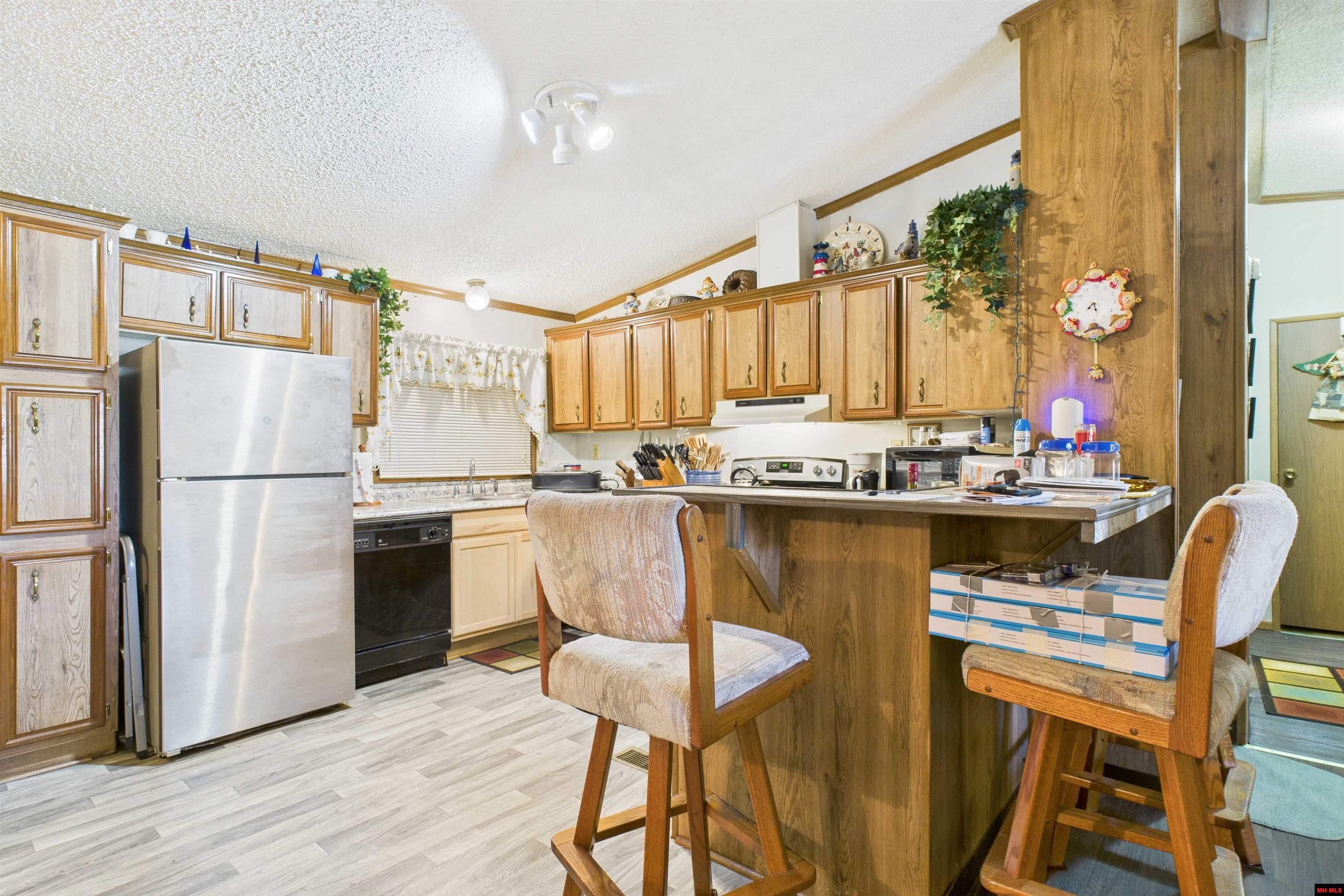 102 HAL DRIVE Mountain Home, AR