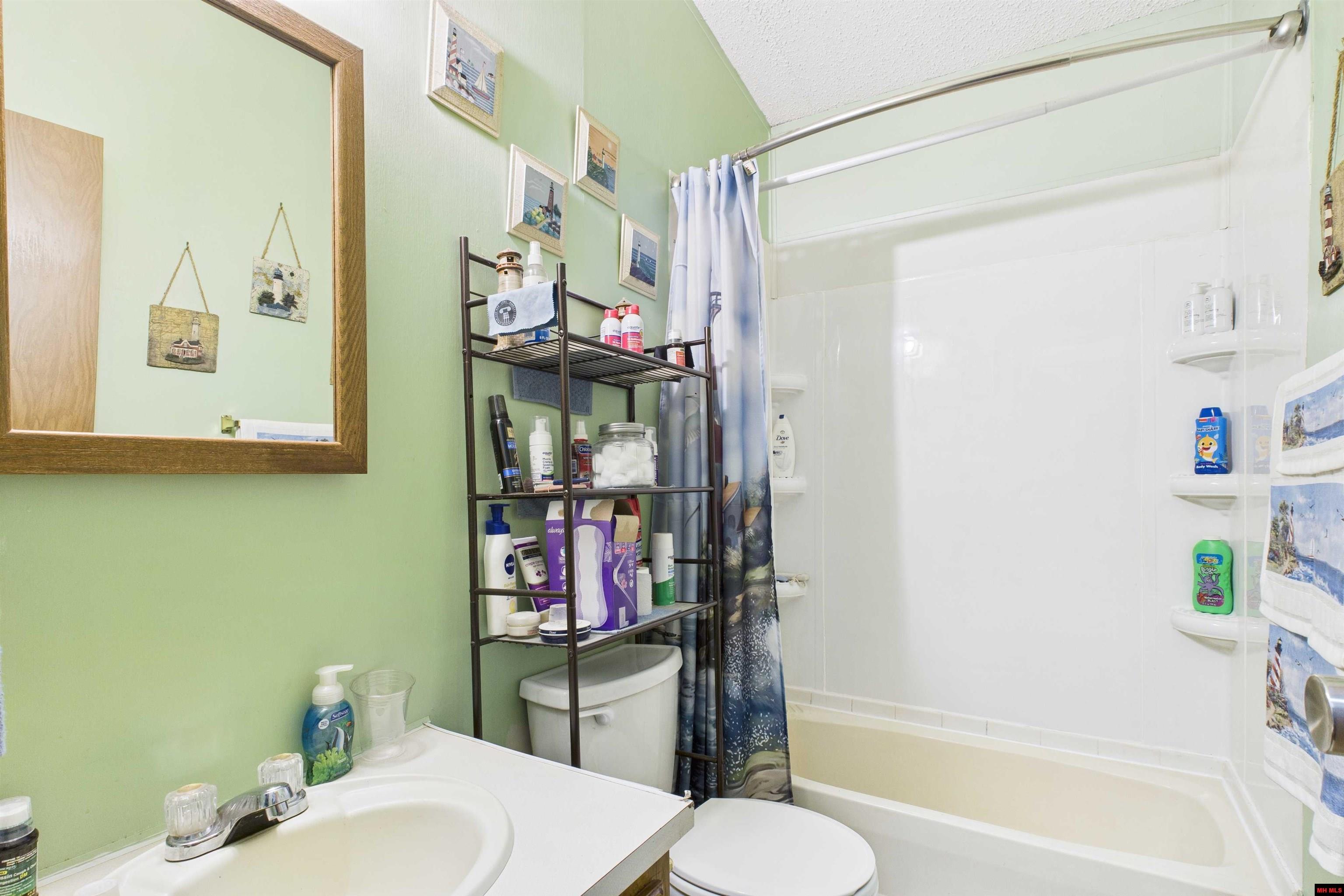 102 HAL DRIVE Mountain Home, AR