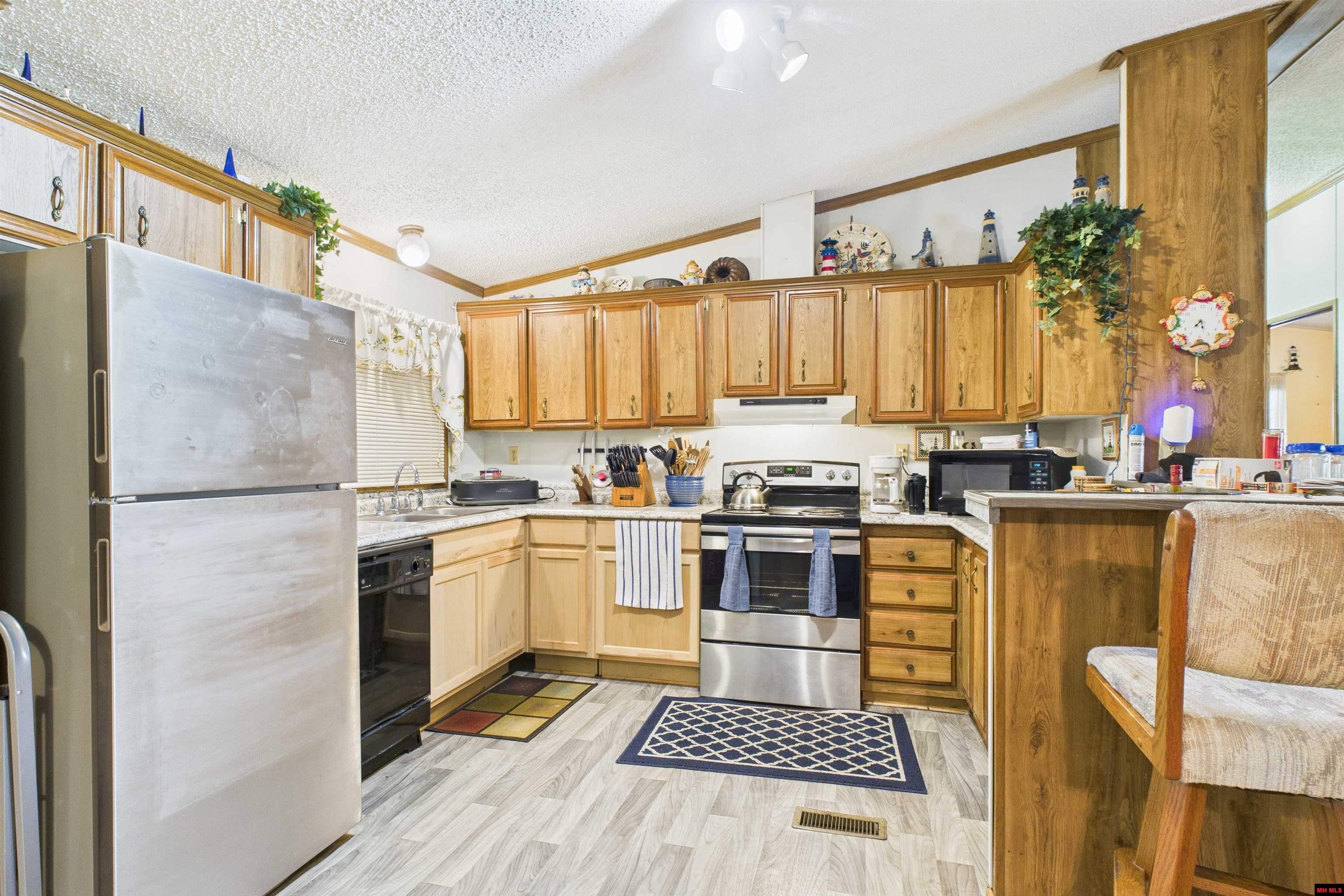 102 HAL DRIVE Mountain Home, AR