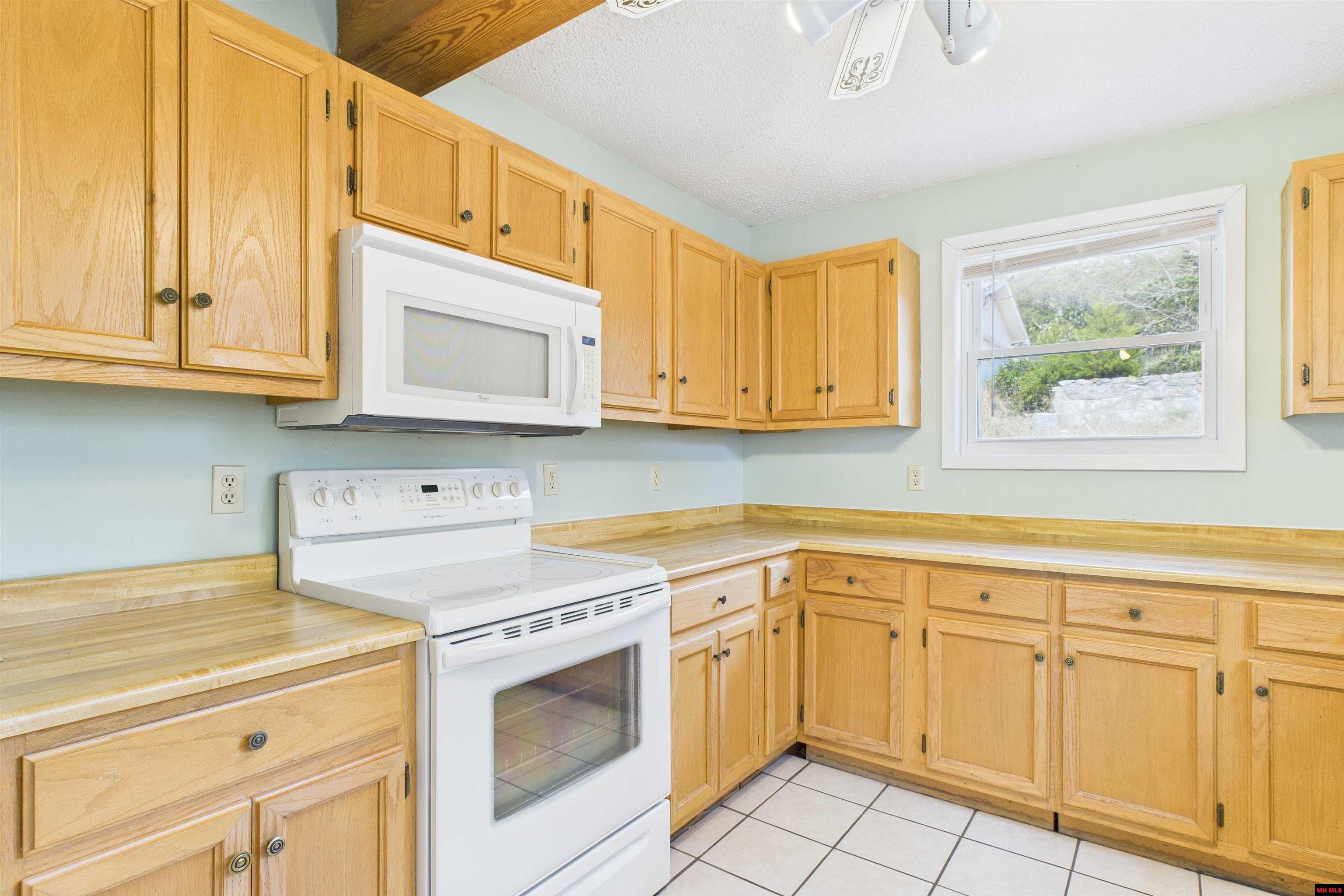 2194 N Moccasin Creek Road