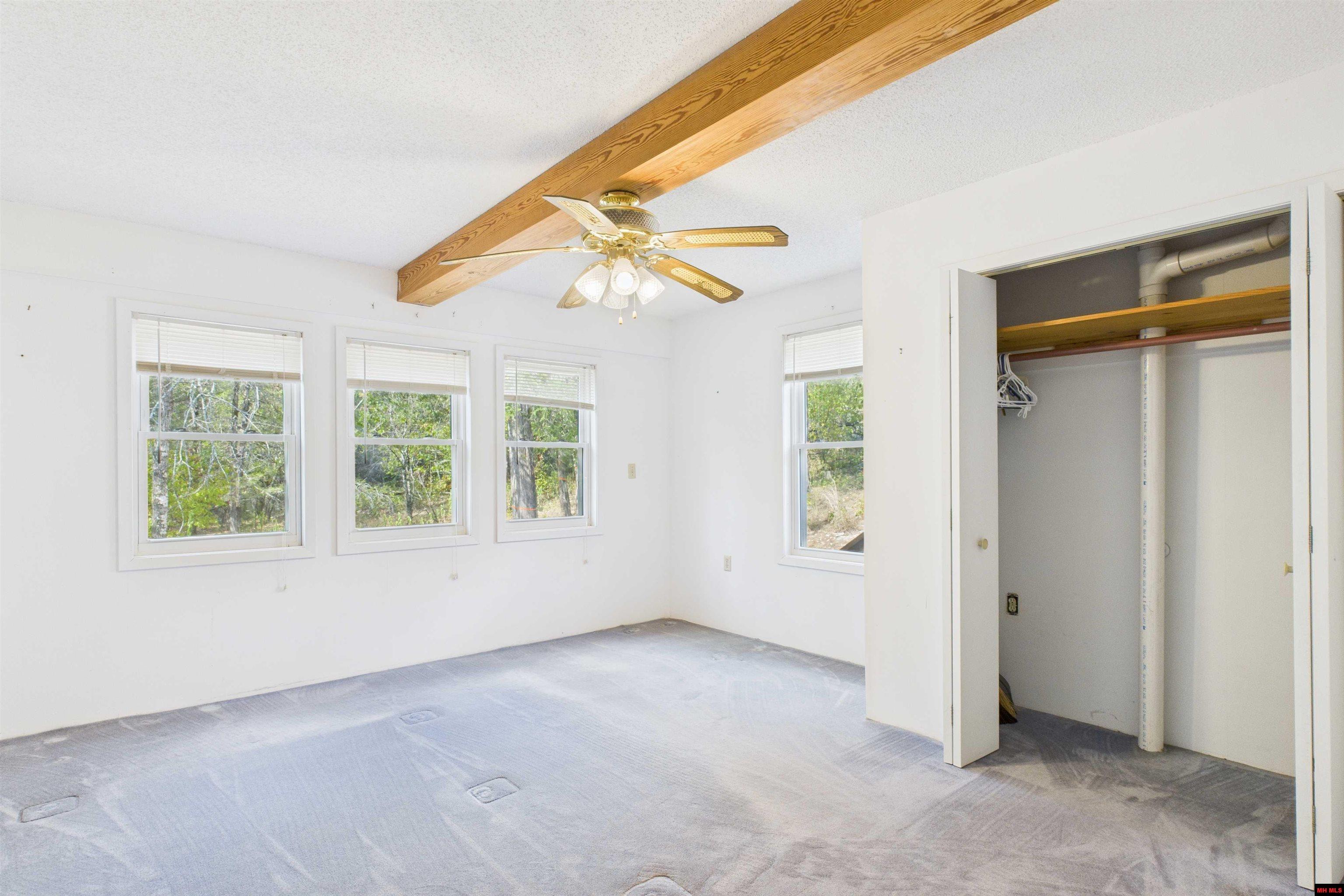 2194 N Moccasin Creek Road