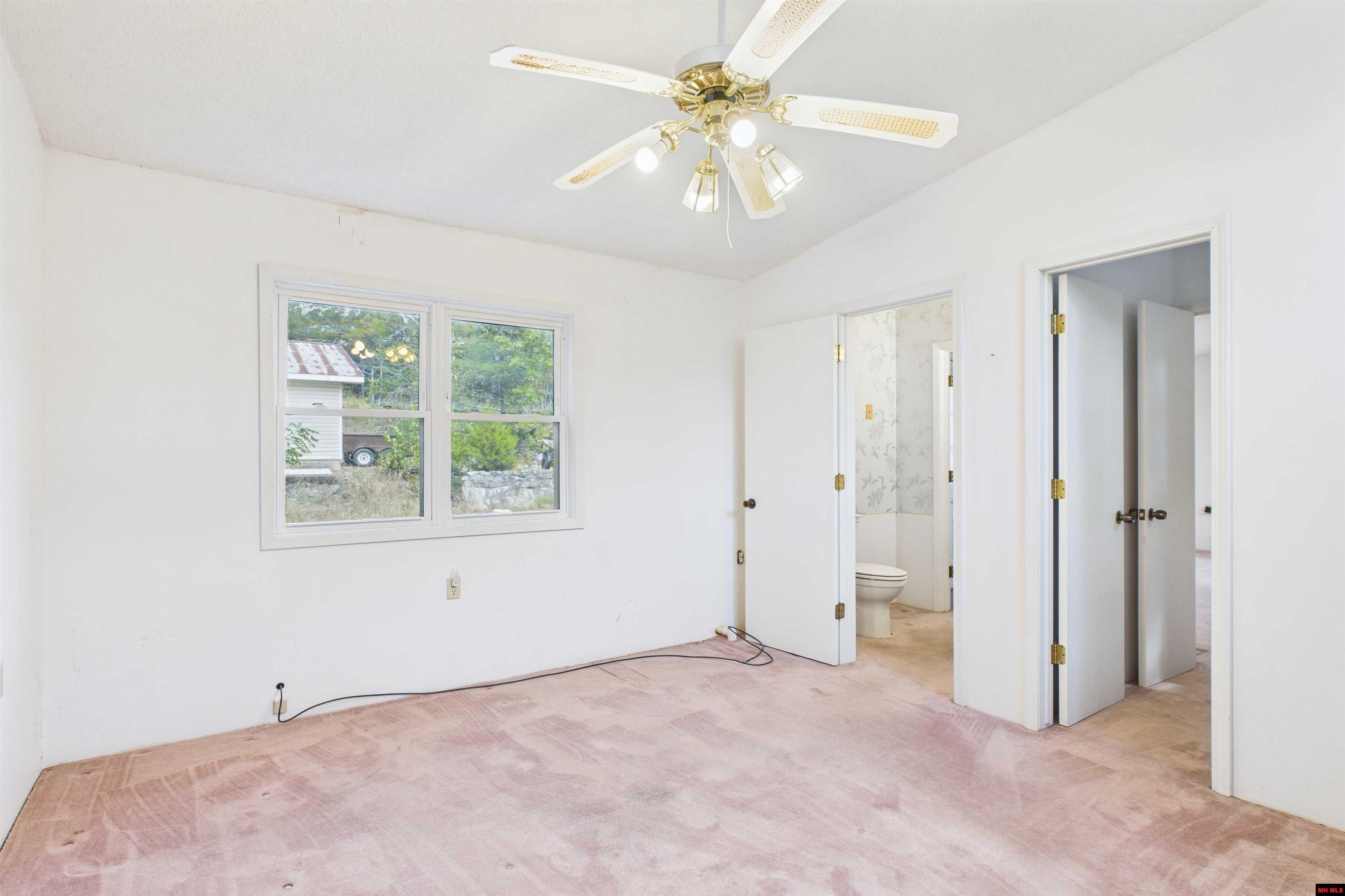 2194 N Moccasin Creek Road