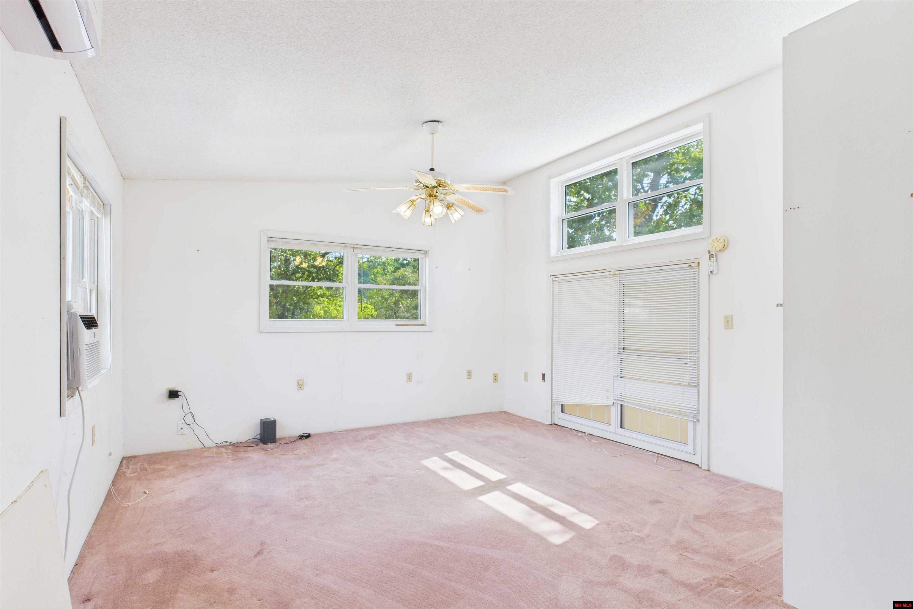 2194 N Moccasin Creek Road