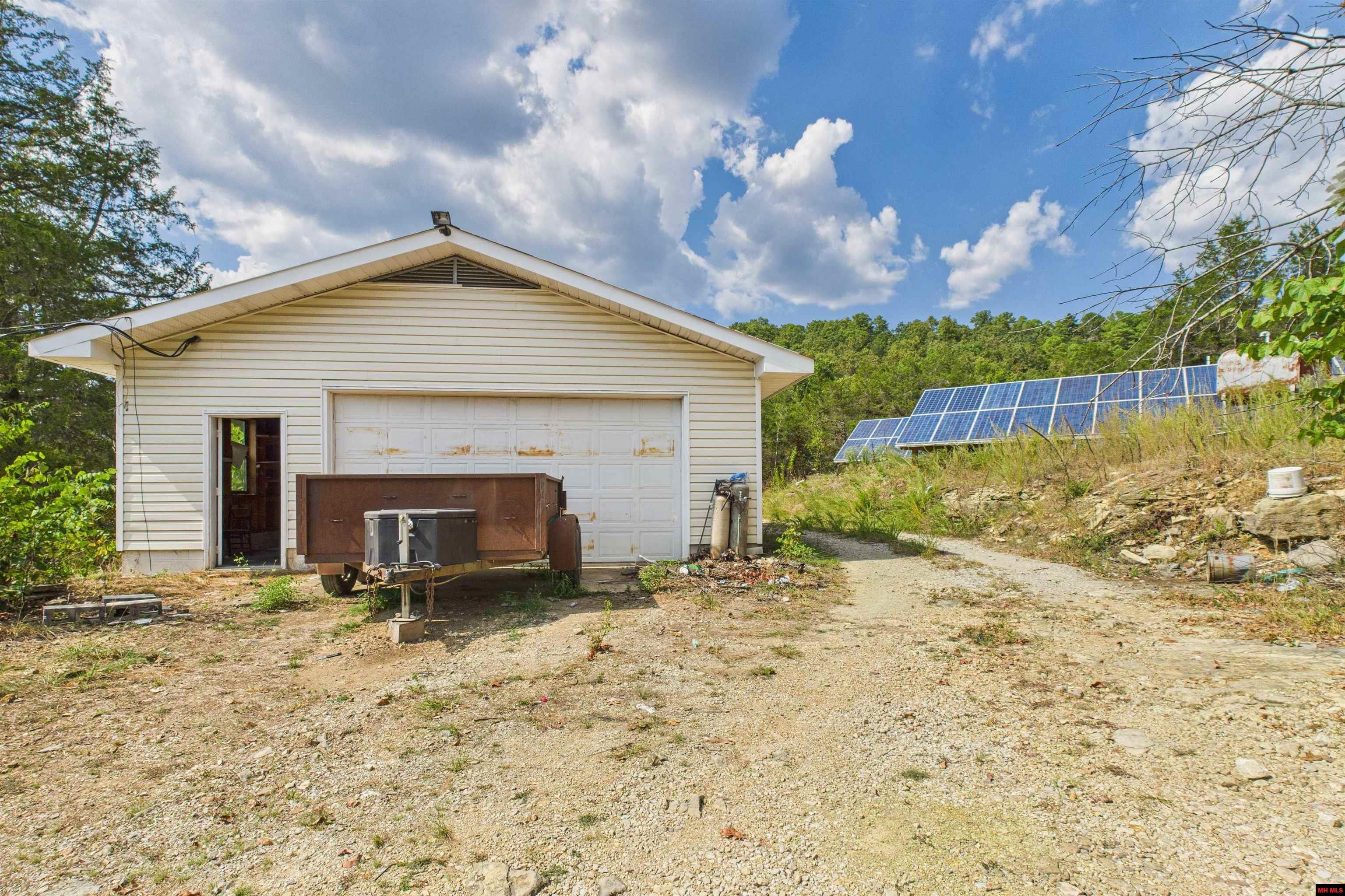 2194 N Moccasin Creek Road