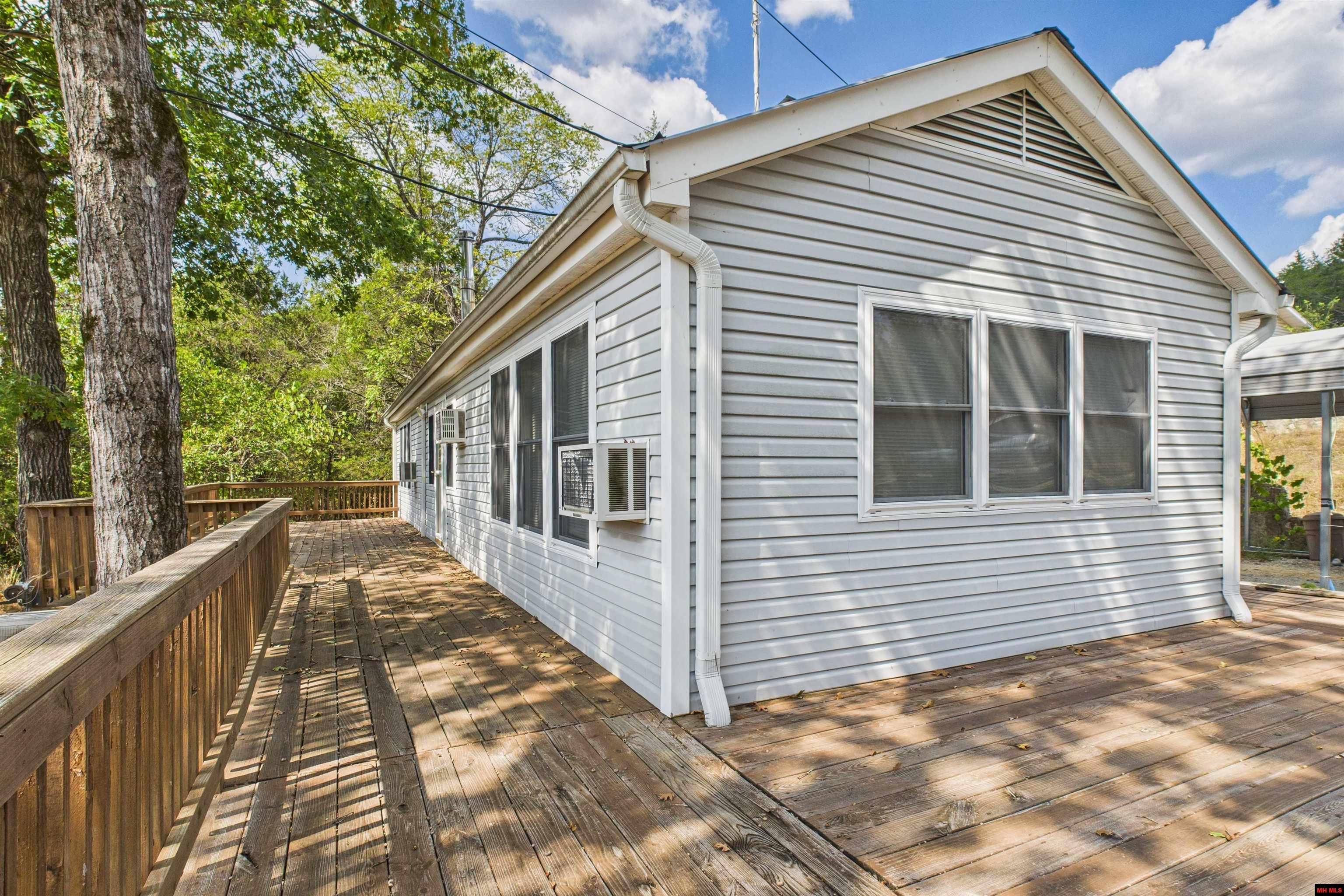 2194 N Moccasin Creek Road