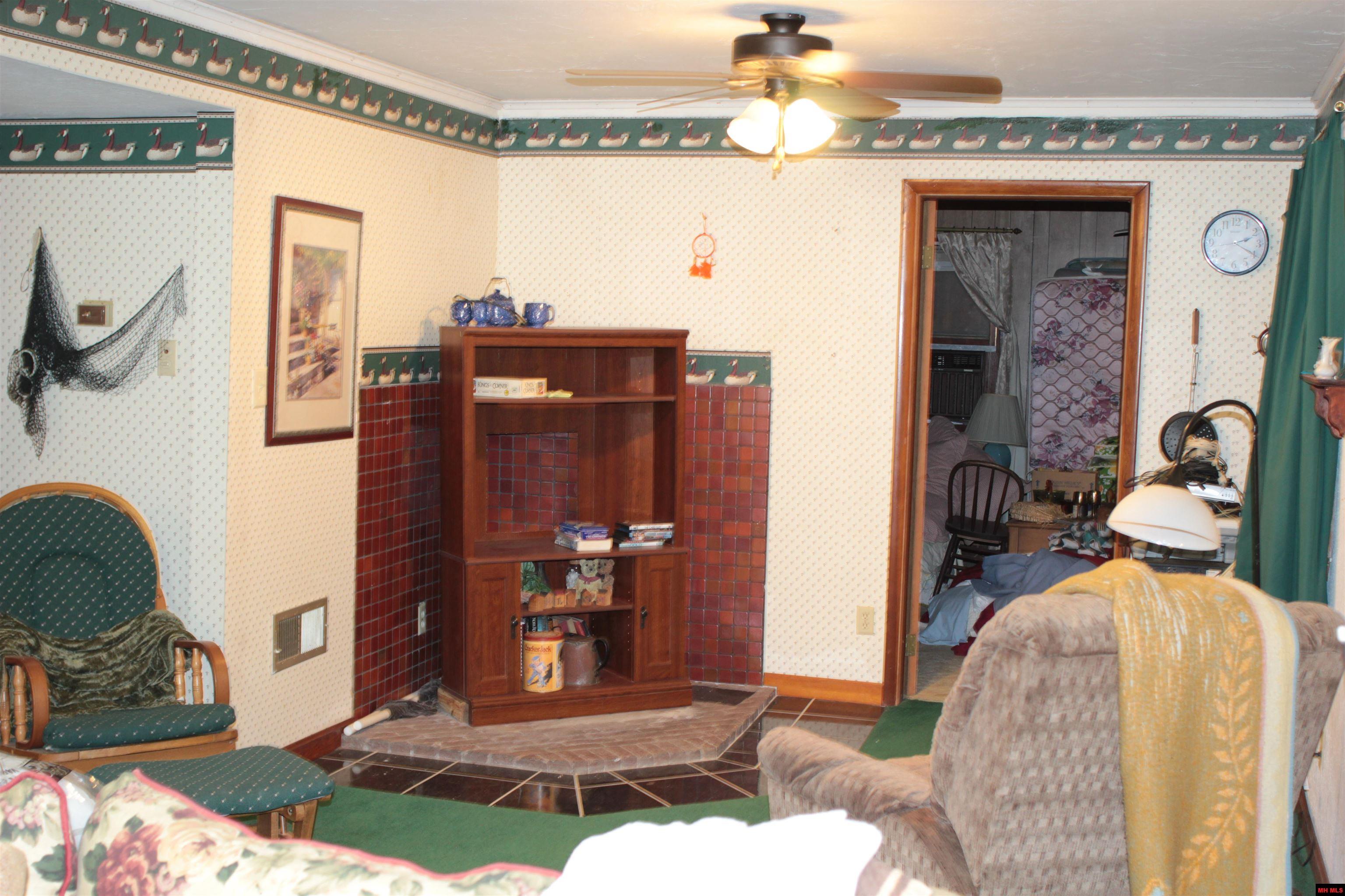 47 CONNER LANE Pontiac, MO 65729