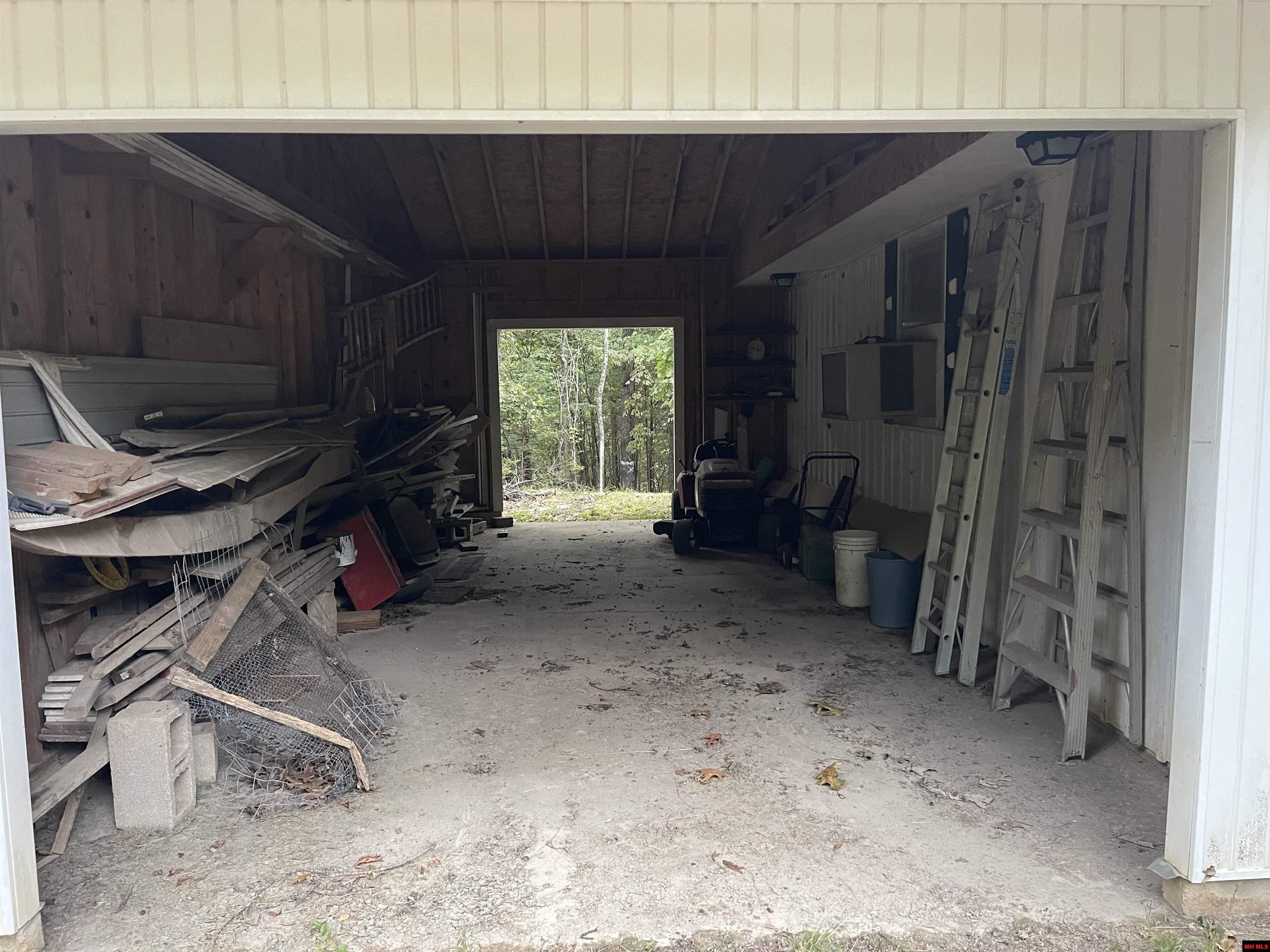 47 CONNER LANE Pontiac, MO 65729