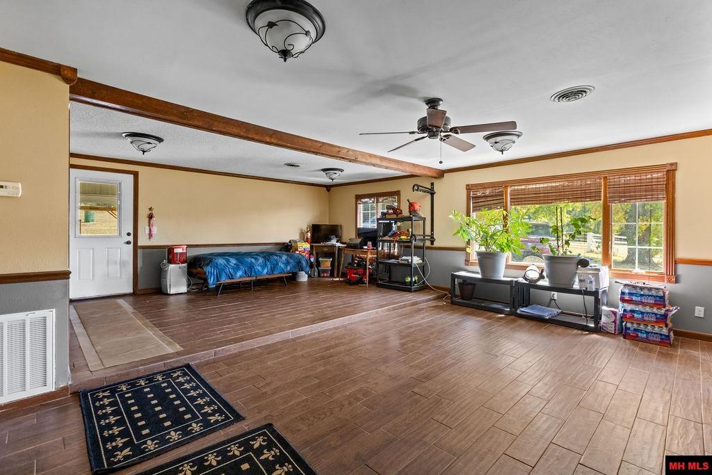 2573 WEST ROAD Mountain Home, AR