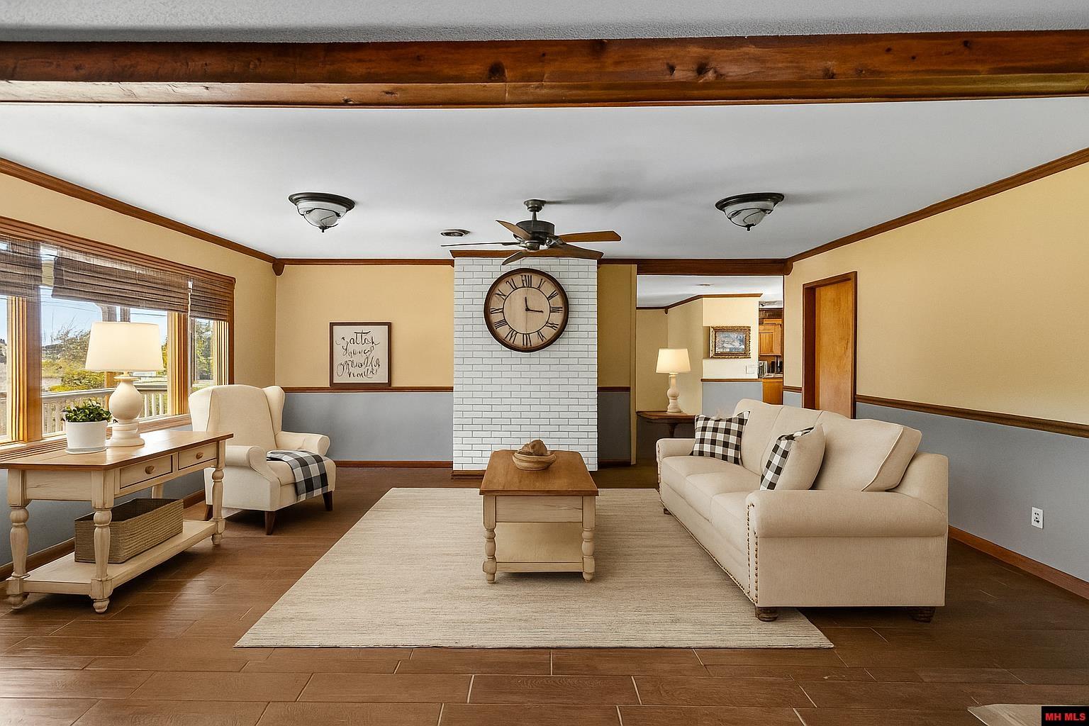 2573 WEST ROAD Mountain Home, AR